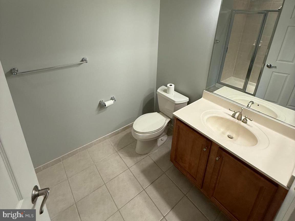 THE GRANDE AT RIVERVIEW - Residential Lease