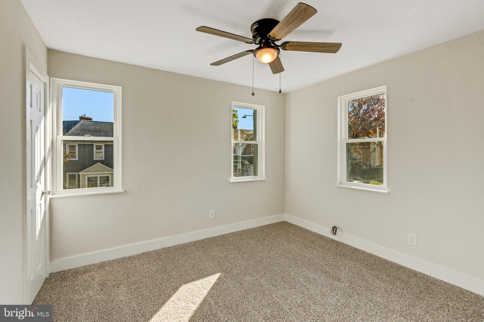 WESTINGHOUSE VLG - Residential