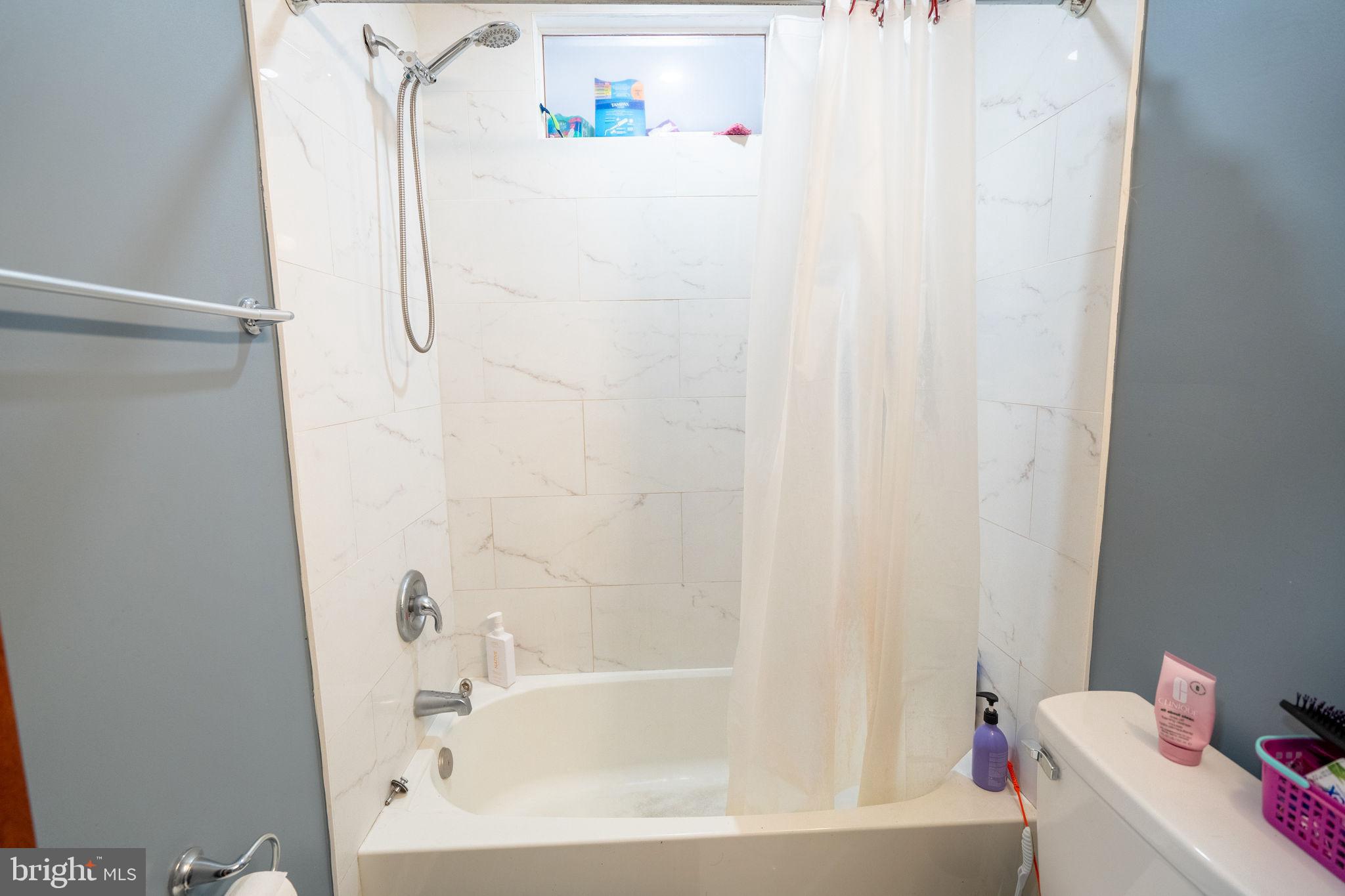 HILLCREST TERRACE - Residential