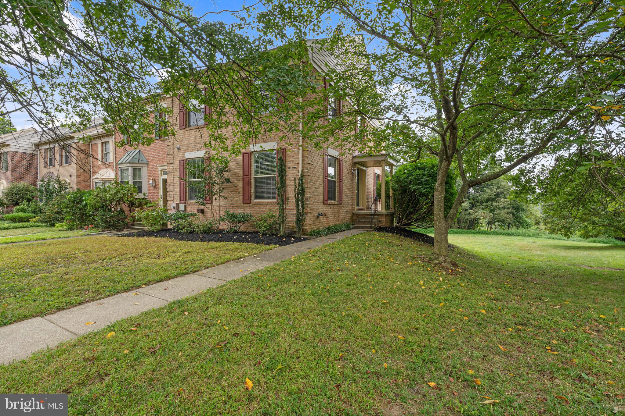 Beautiful Townhome in Loveton Farms....side entrance EOG, open concept town home with updates throughout! This one won't last long....backs to woods and flat outdoor useable yard. Vaulted ceilings, updated kitchen and bathrooms. Shows like a model.