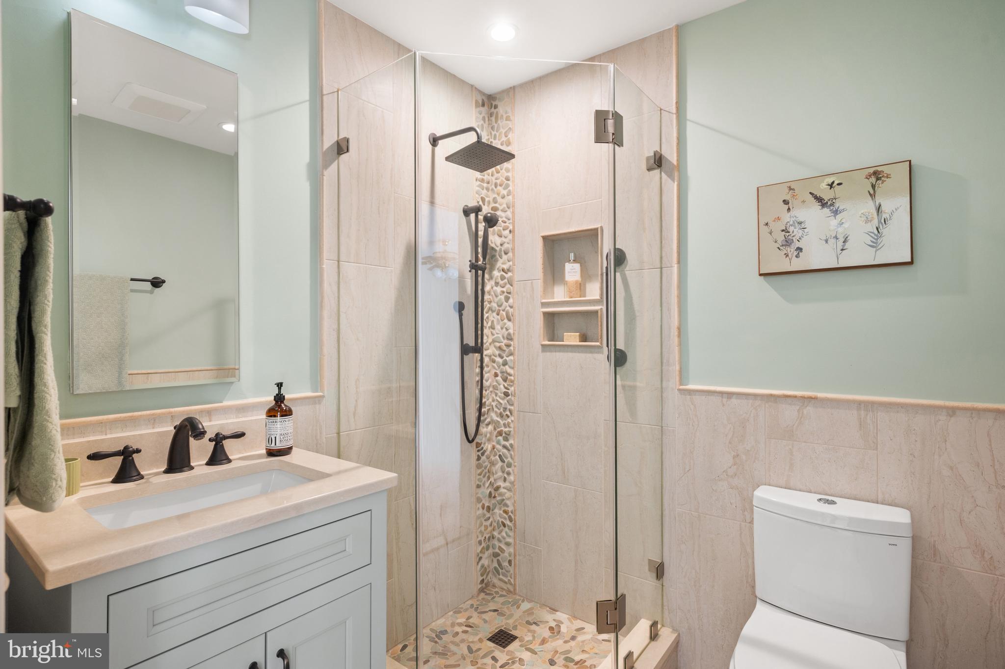 CHANTILLY ESTATES - Residential