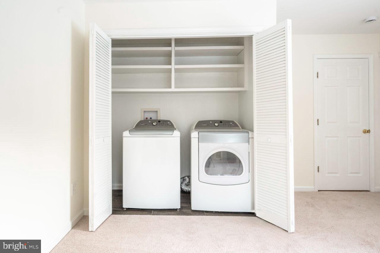 CHANTILLY ESTATES - Residential