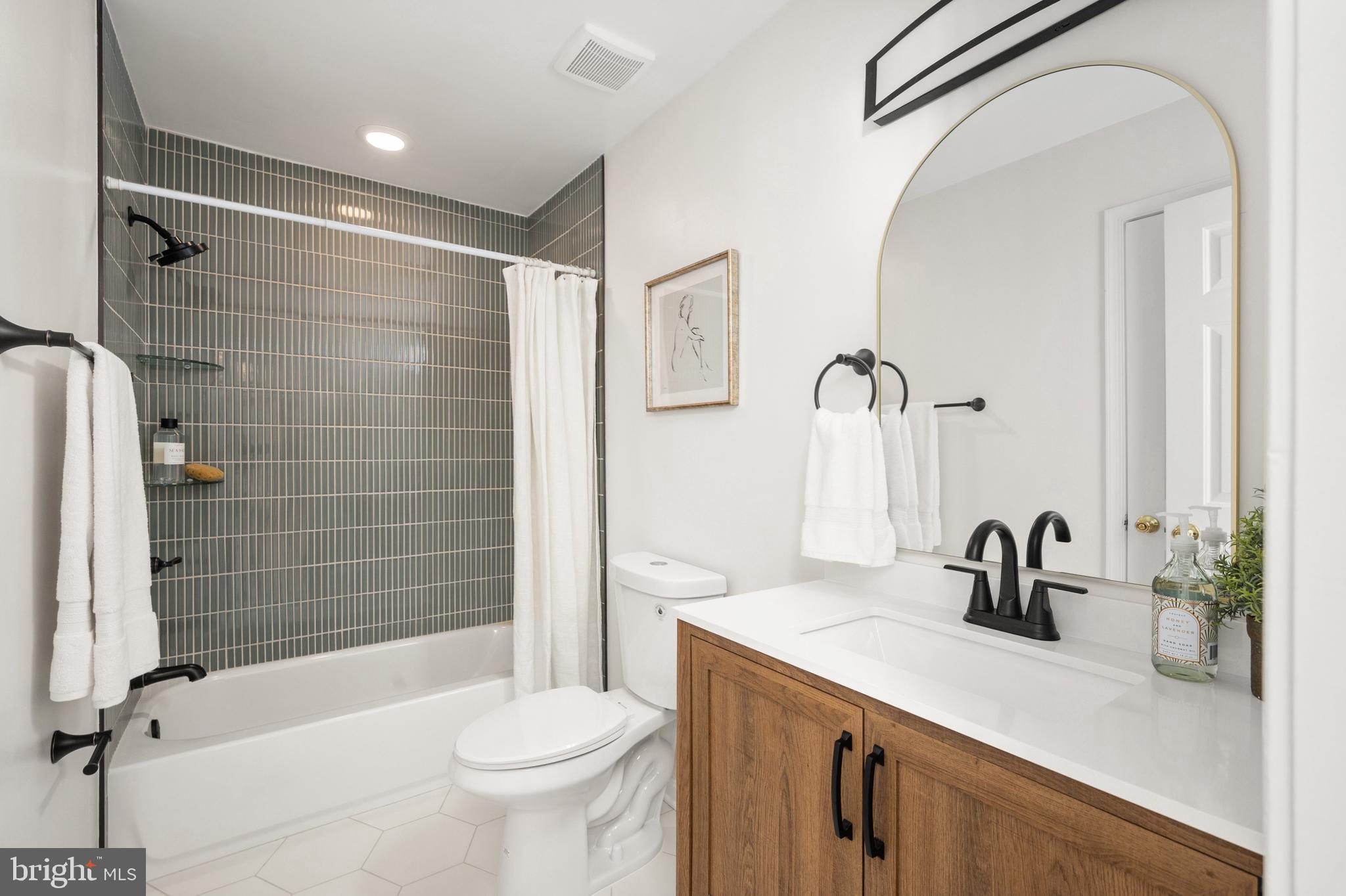 CHANTILLY ESTATES - Residential