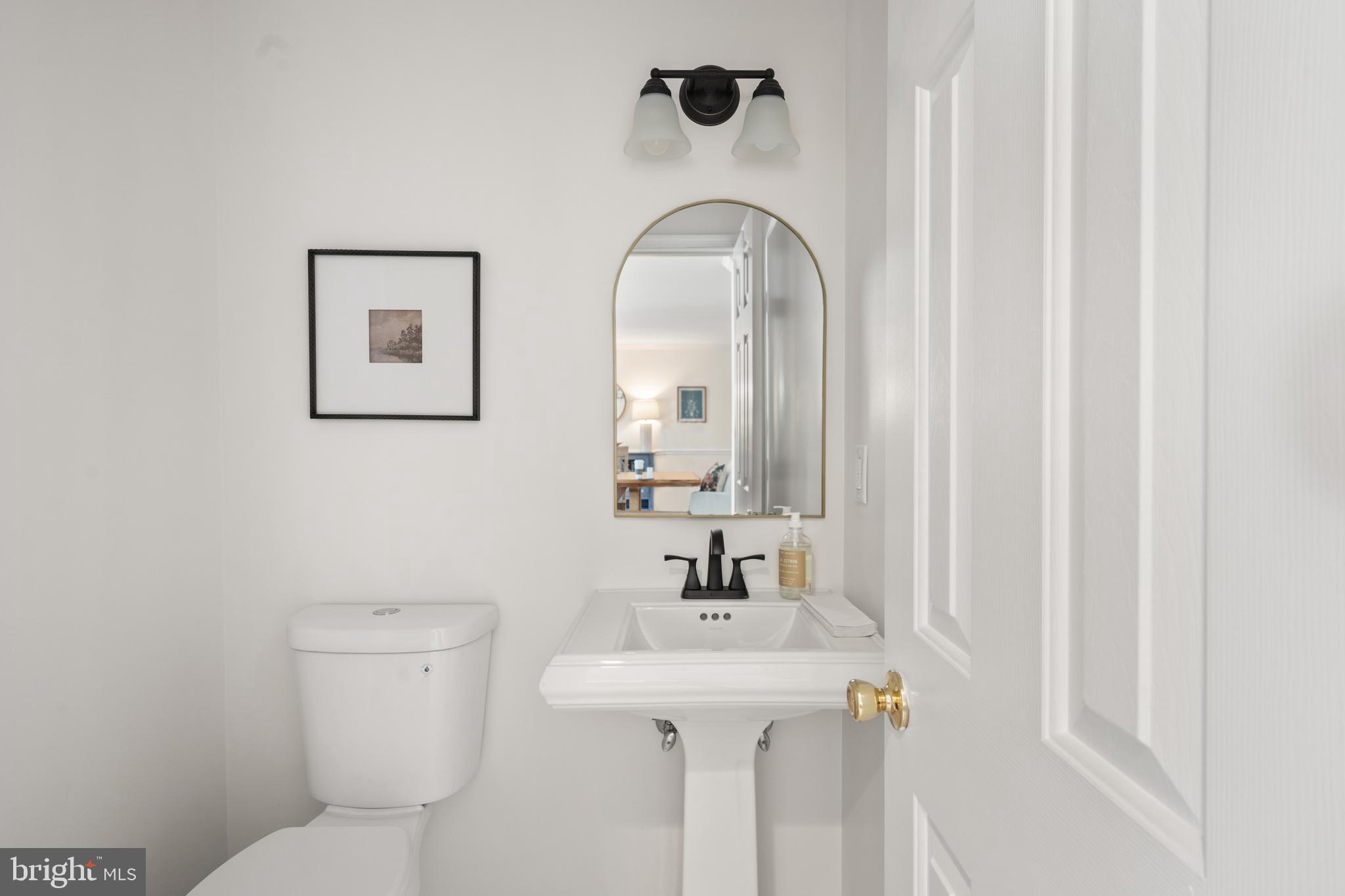 CHANTILLY ESTATES - Residential