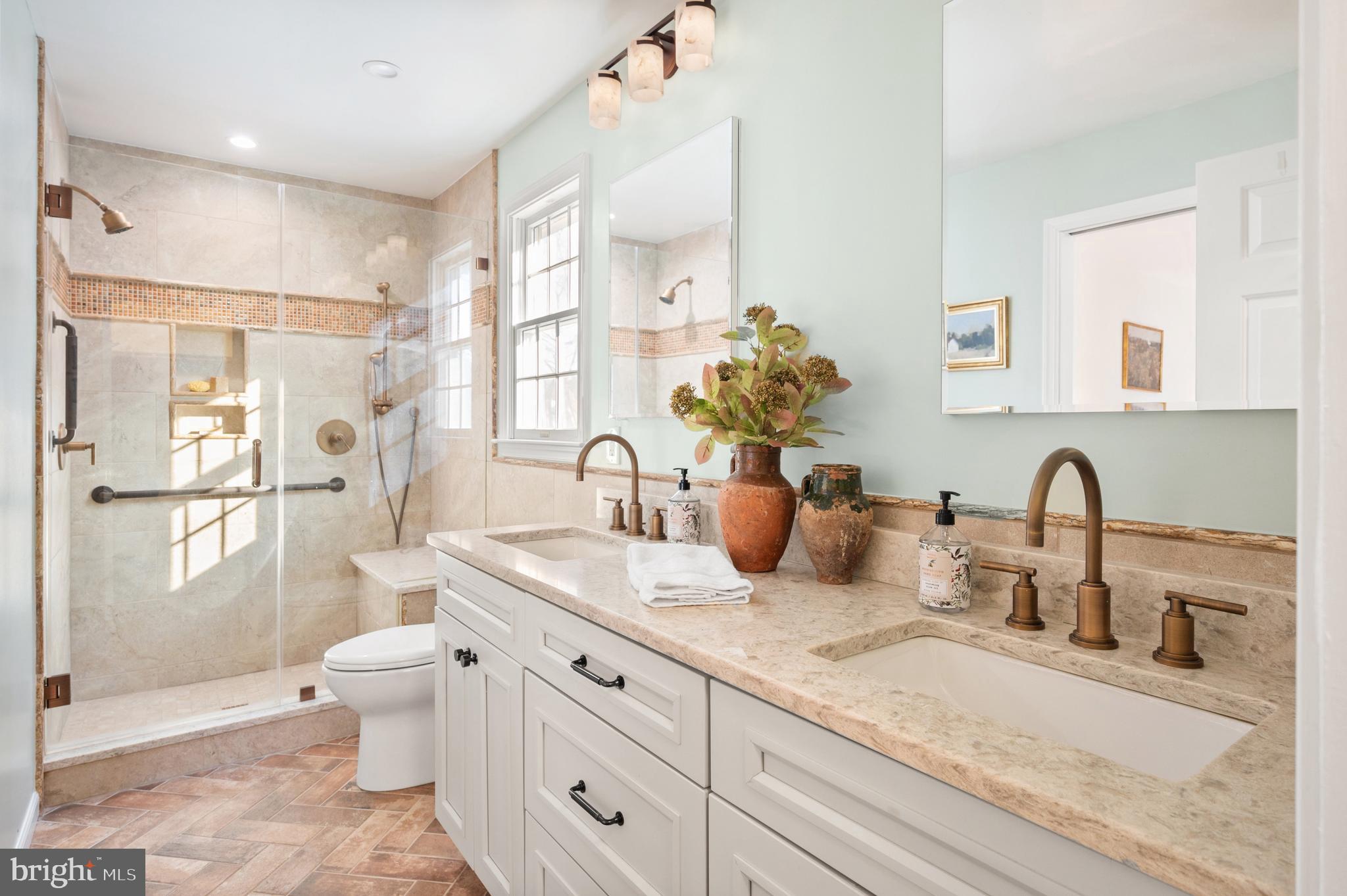 CHANTILLY ESTATES - Residential