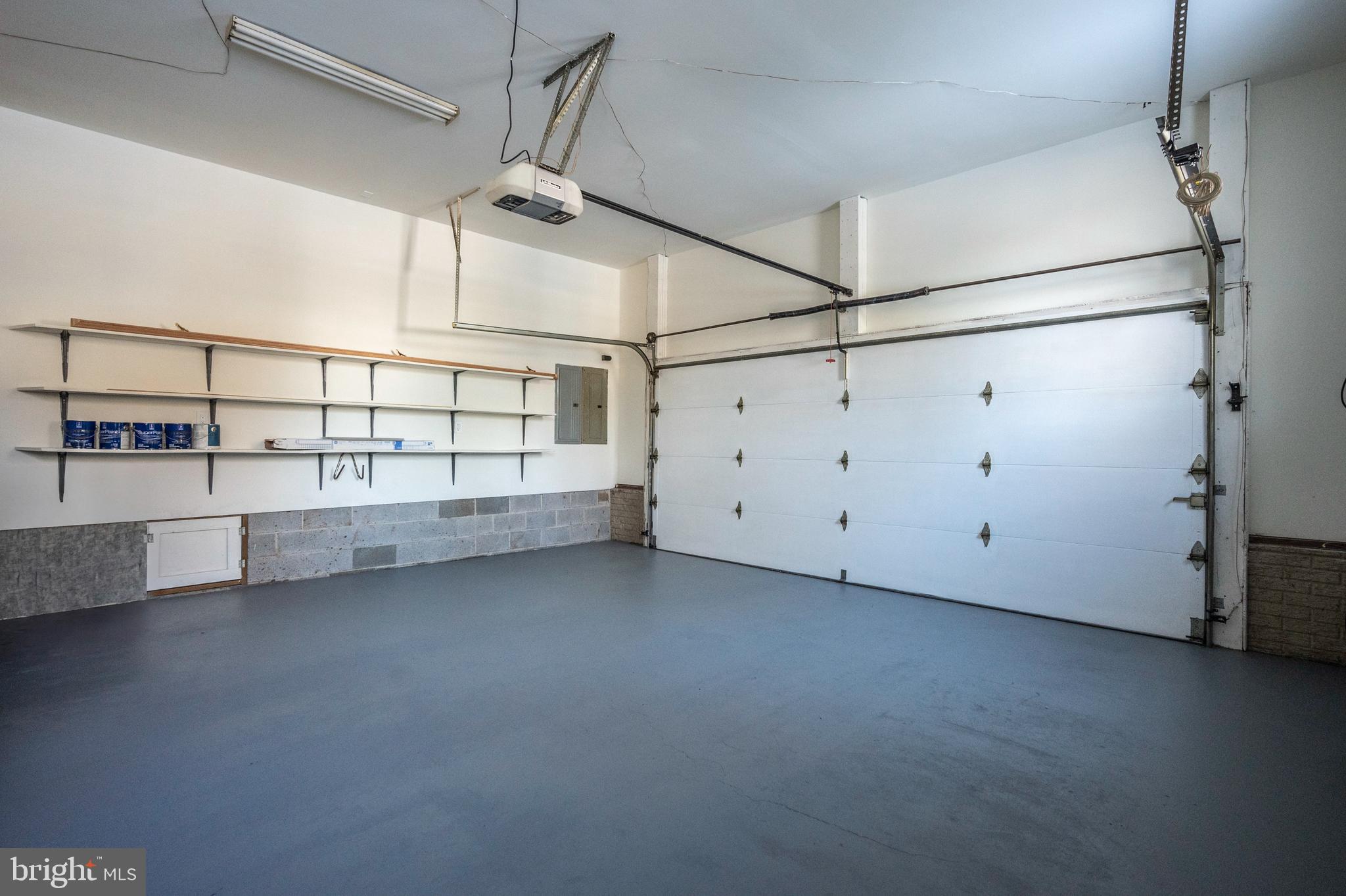 CHANTILLY ESTATES - Residential