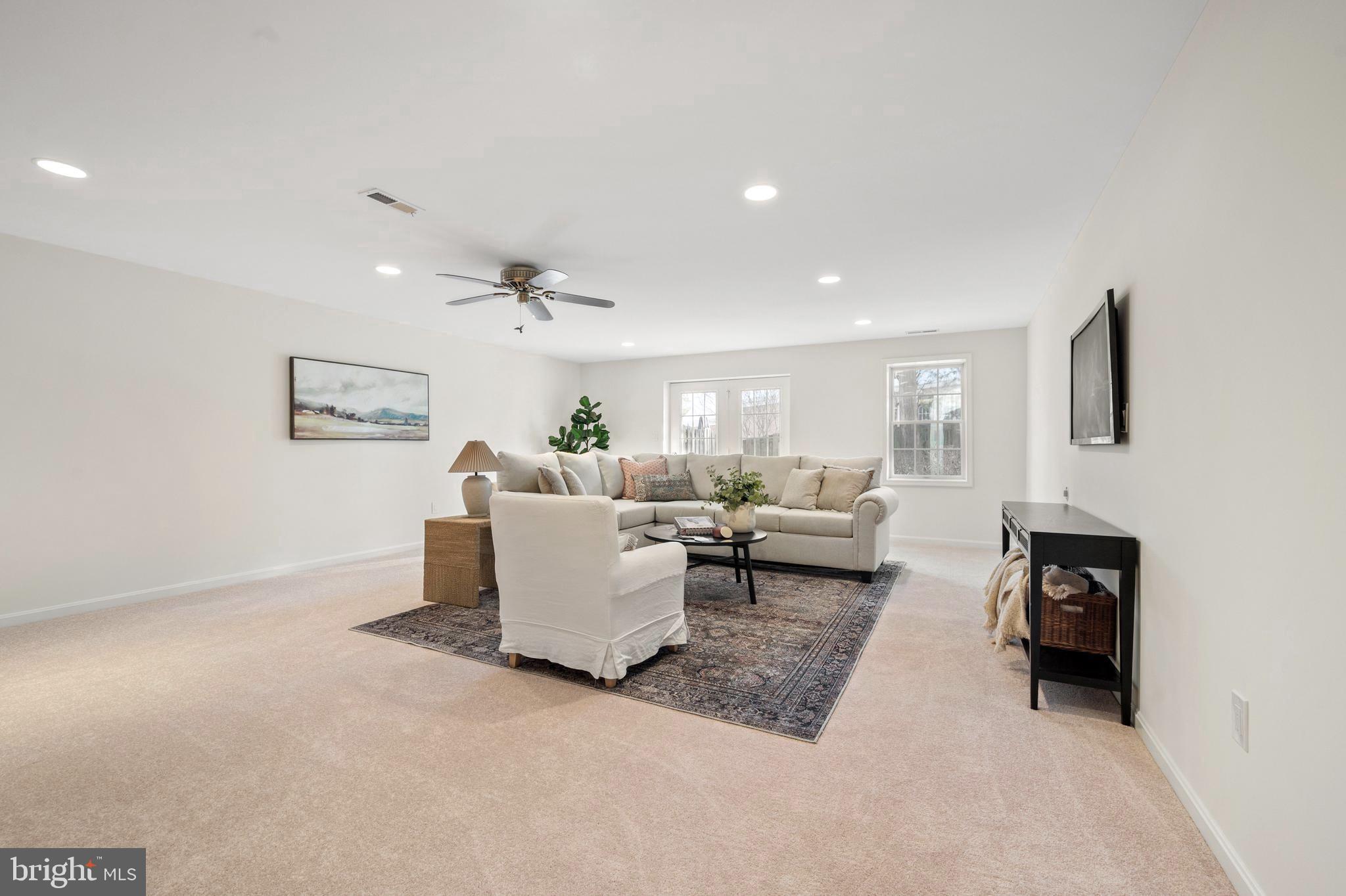 CHANTILLY ESTATES - Residential