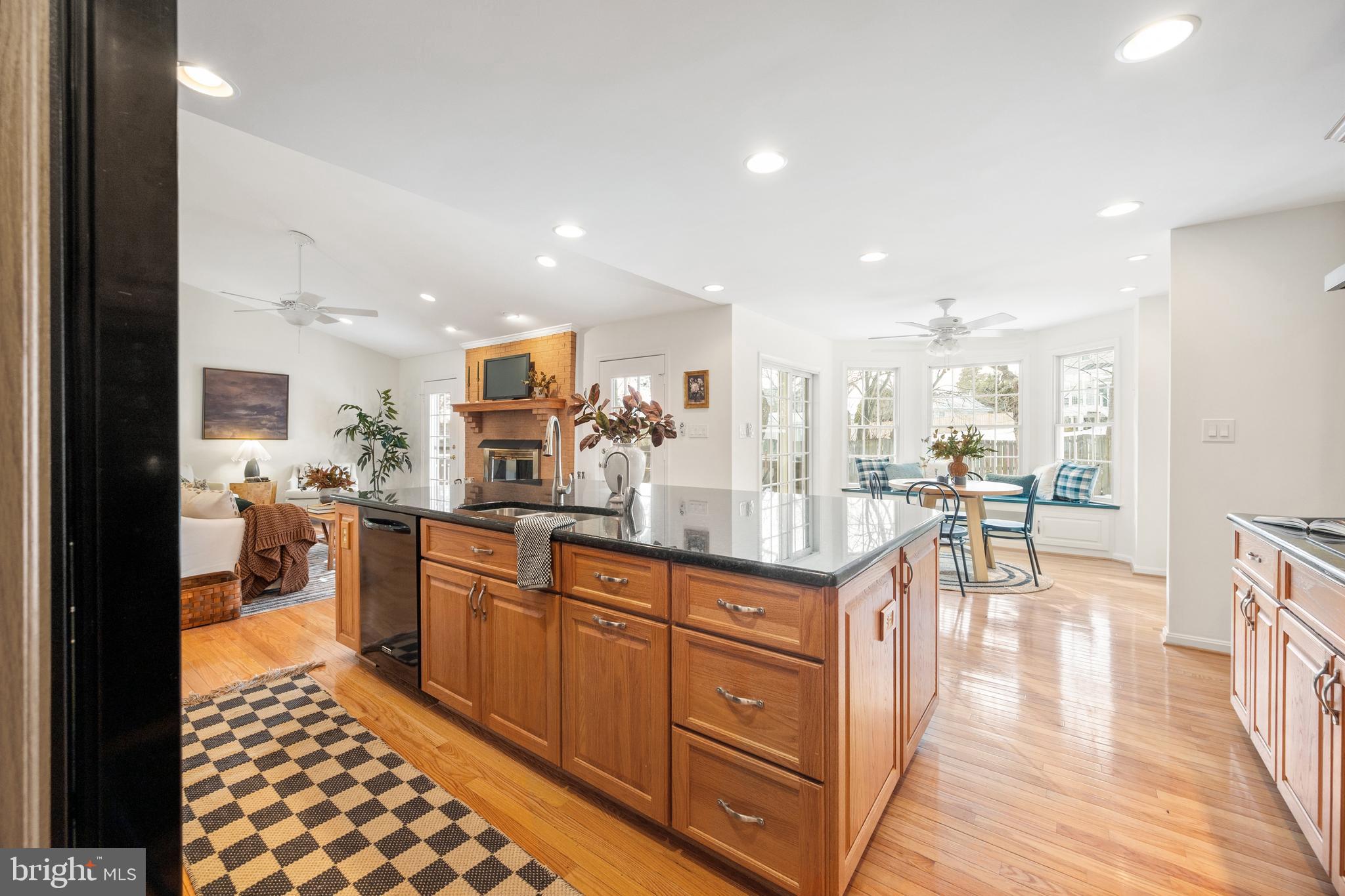 CHANTILLY ESTATES - Residential