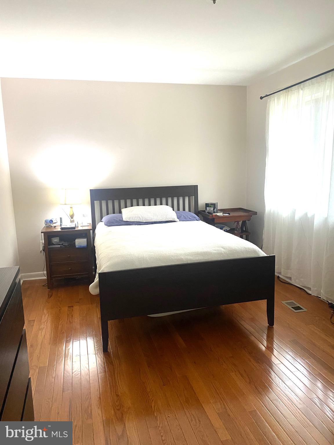 LEISURE WORLD - Residential