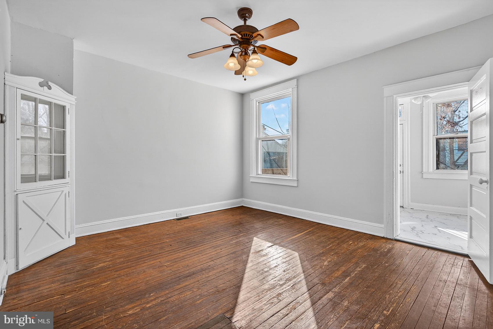 WAVERLY - Residential