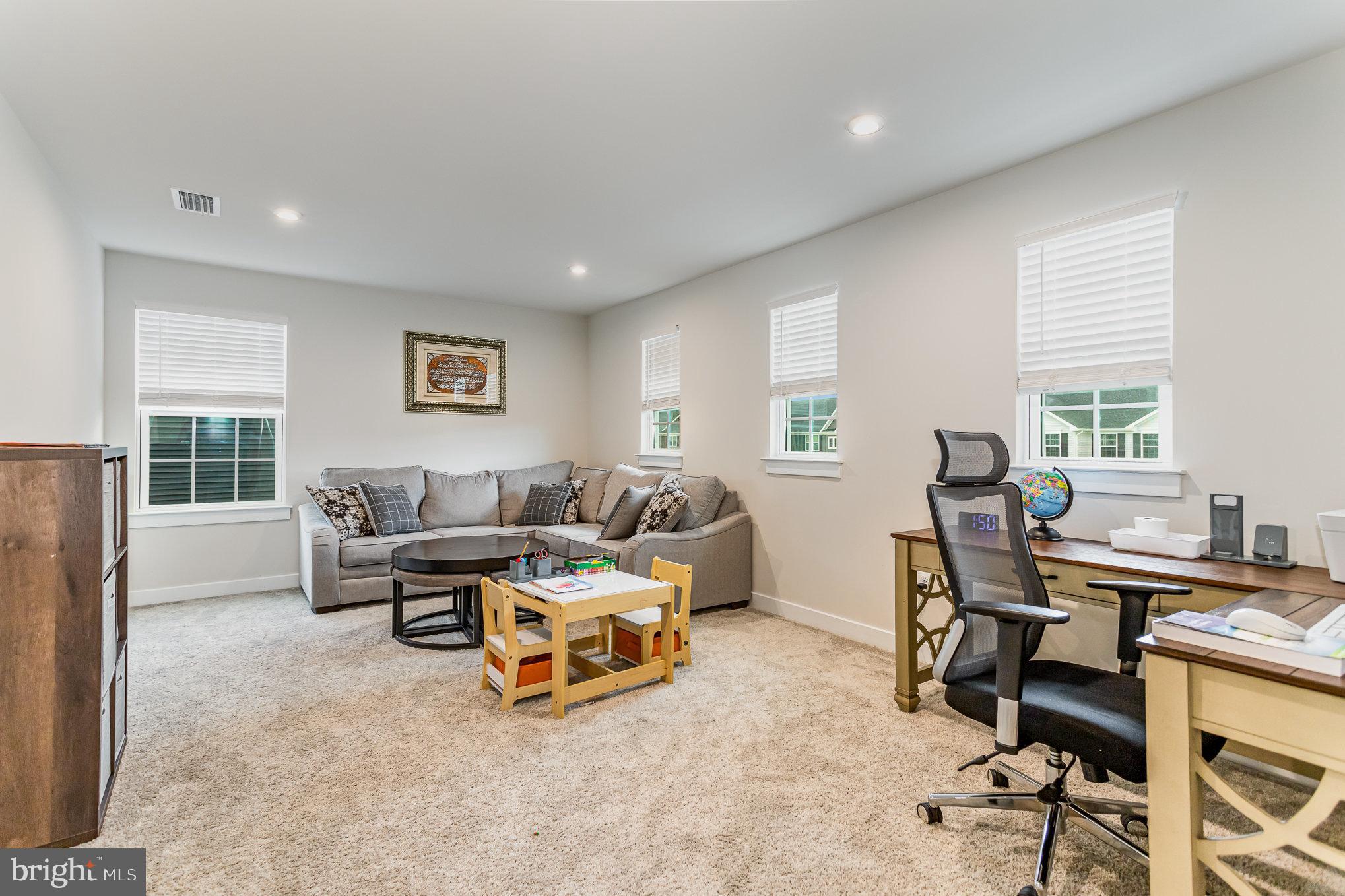 MECHANICSBURG - Residential