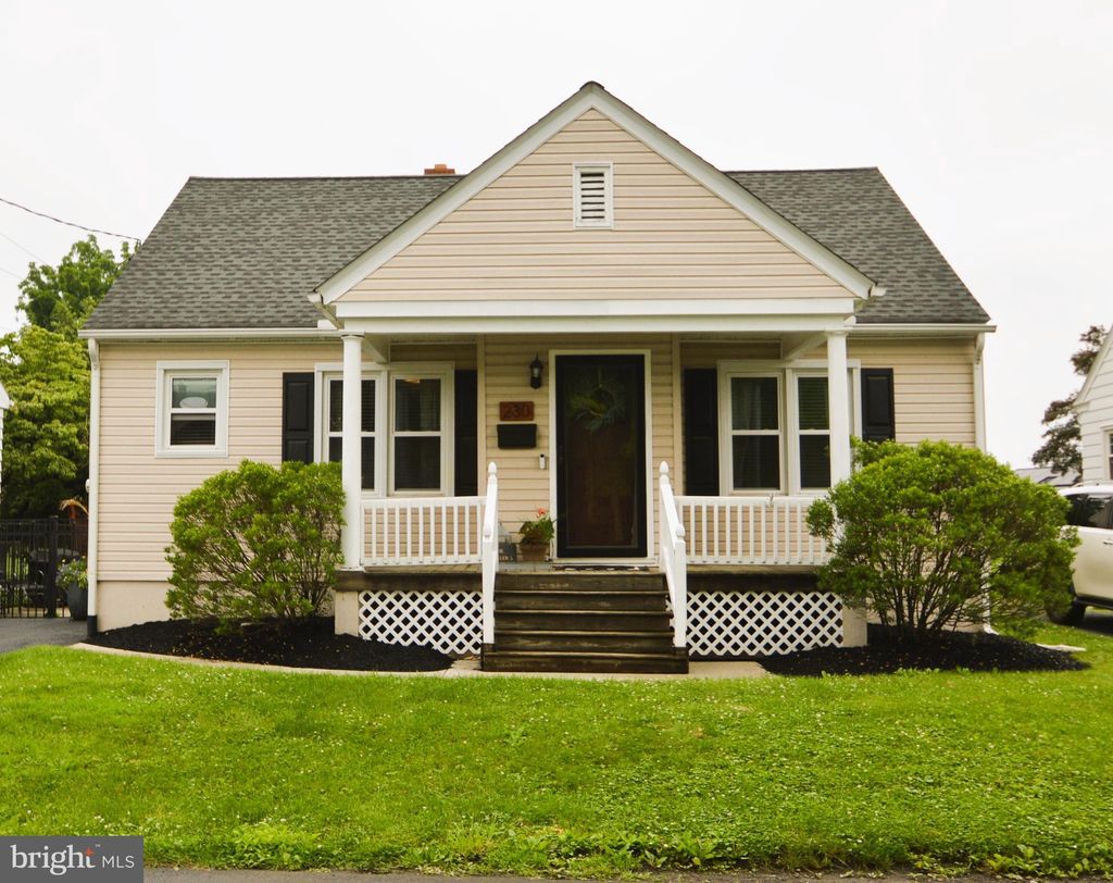 Photo of 230 E Ferdinand Street, MANHEIM, PA 17545 (MLS # PALA2071334)