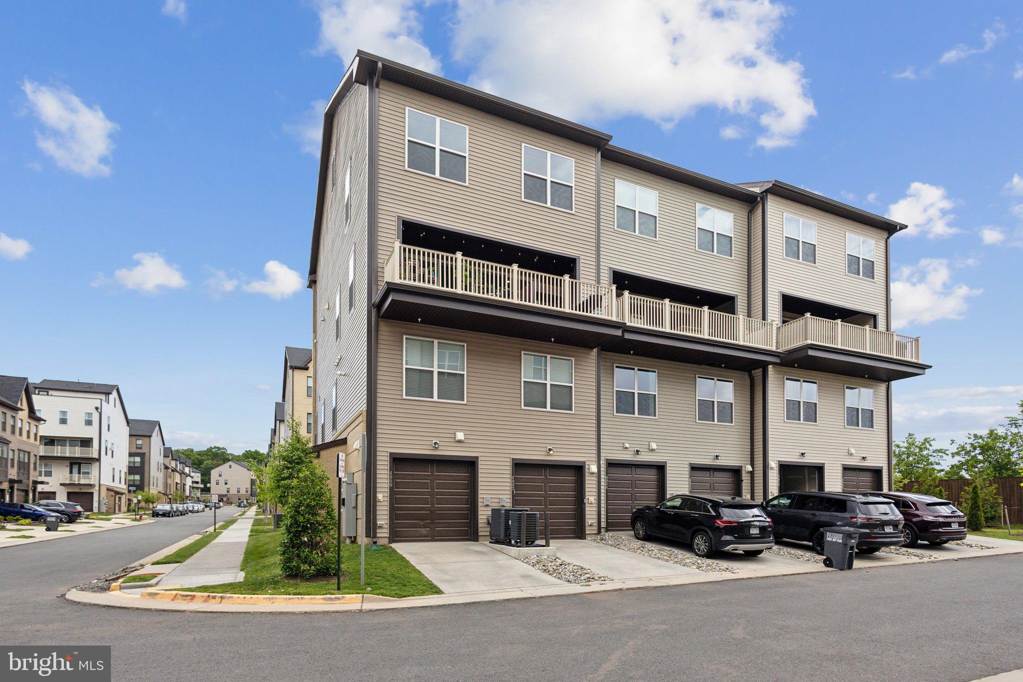 THE BOULEVARDS AT WESTFIELDS - Residential