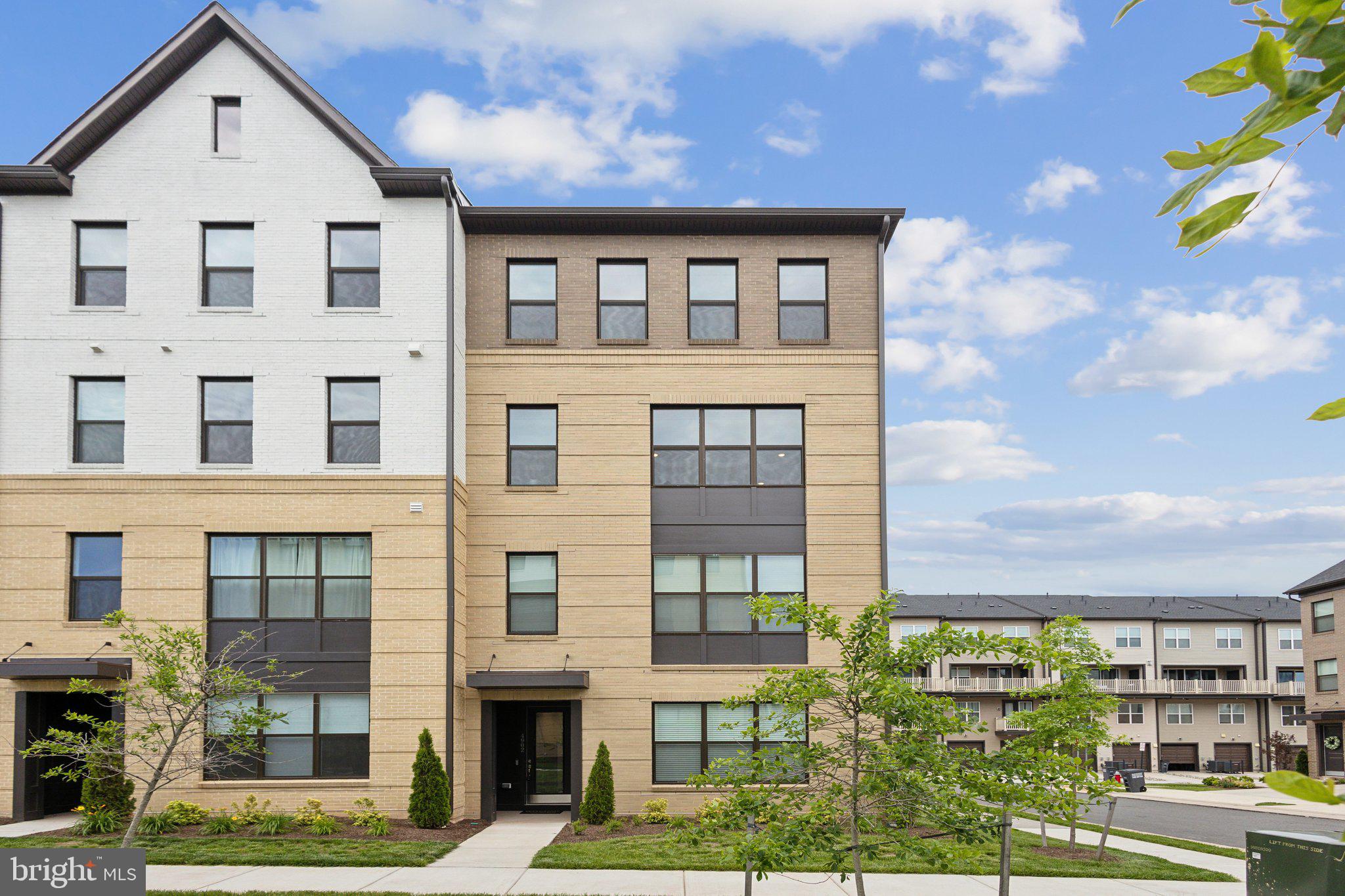 THE BOULEVARDS AT WESTFIELDS - Residential