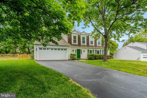 Photo of 6 West Court, STERLING, VA 20165 (MLS # VALO2121056)