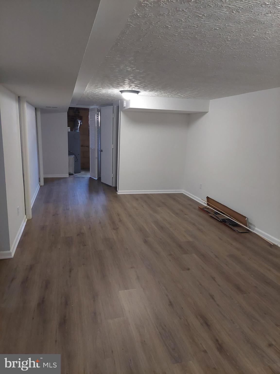 DEN LEE ACRES - Residential Lease