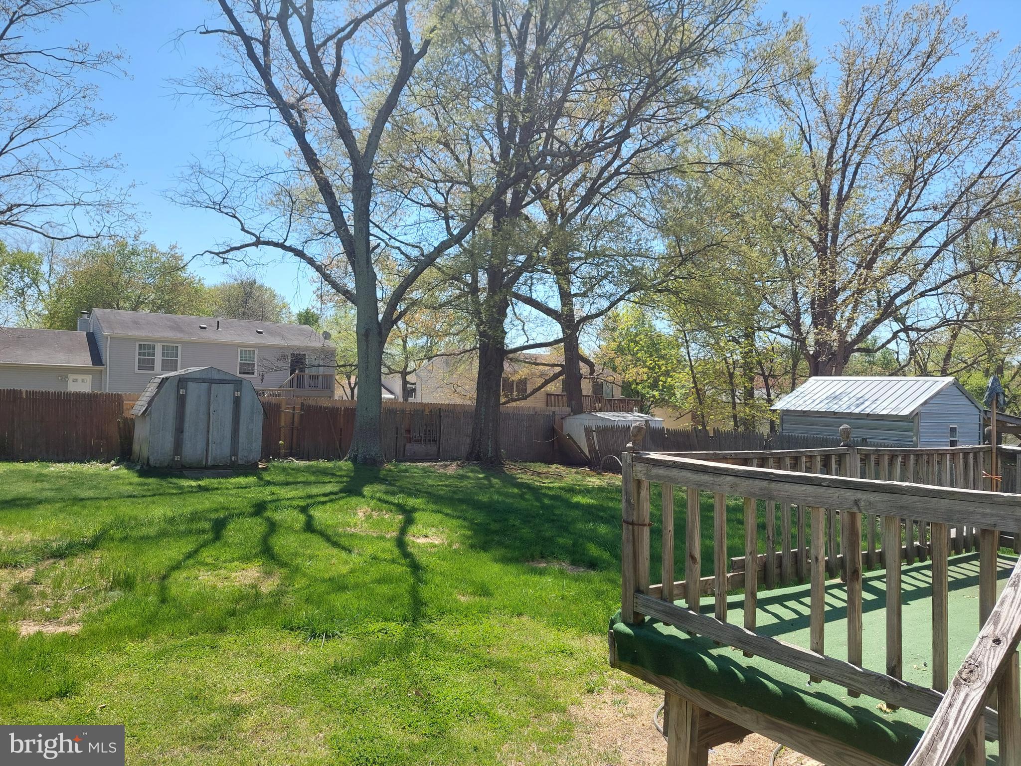 DEN LEE ACRES - Residential Lease