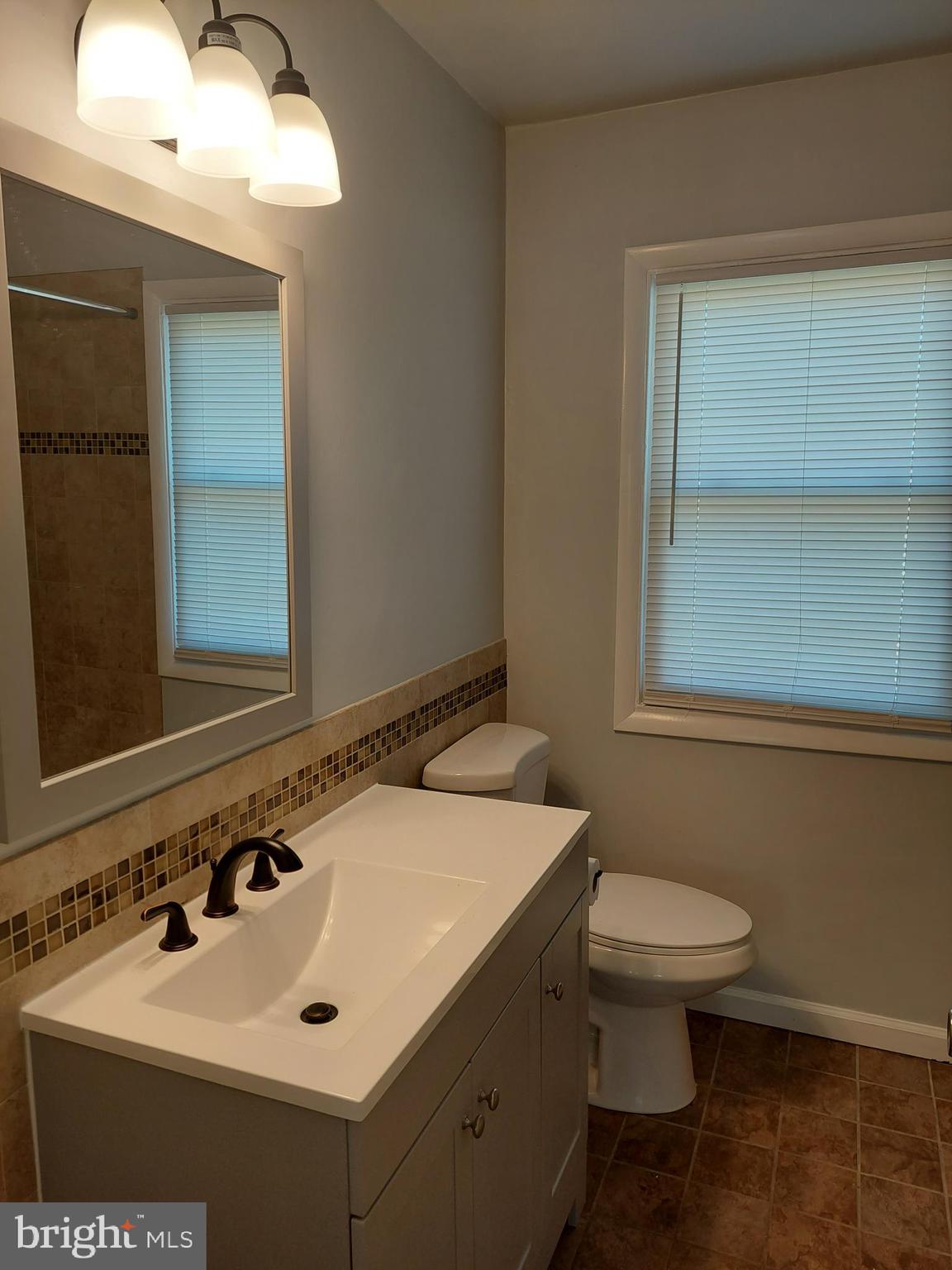 DEN LEE ACRES - Residential Lease