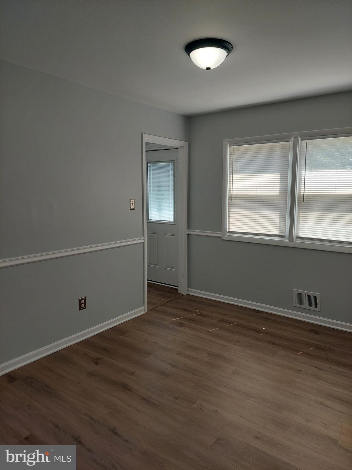 DEN LEE ACRES - Residential Lease