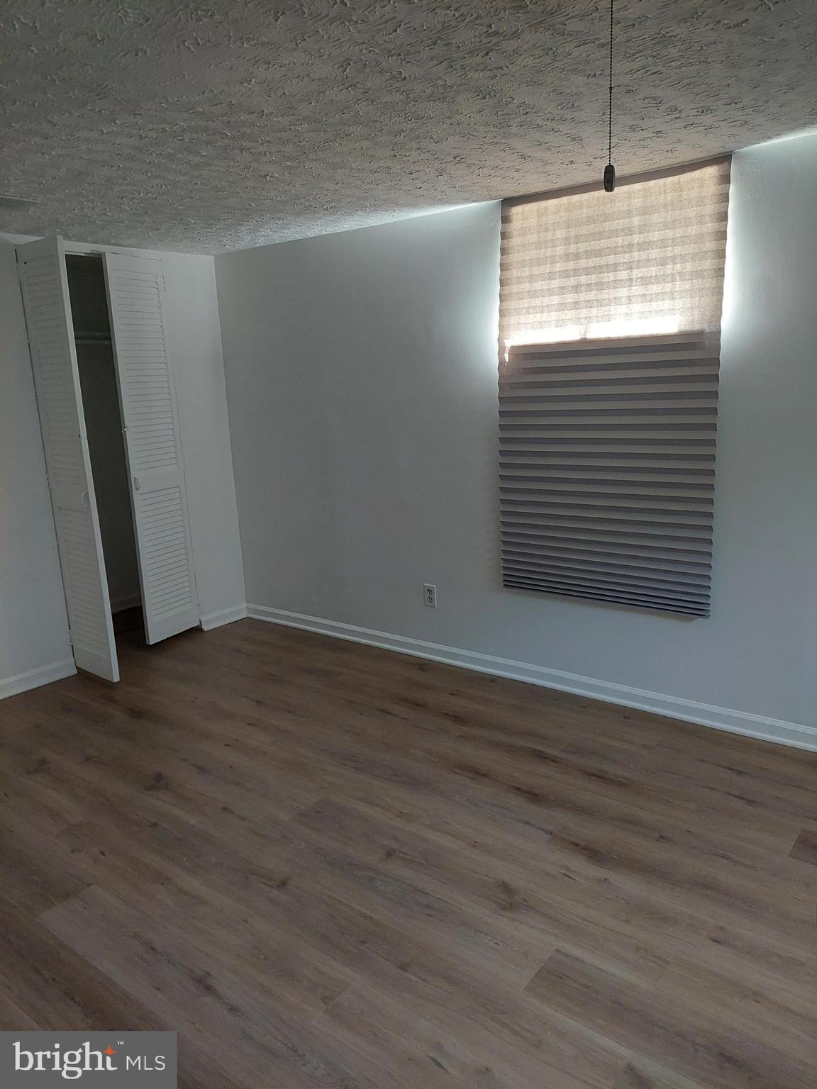 DEN LEE ACRES - Residential Lease