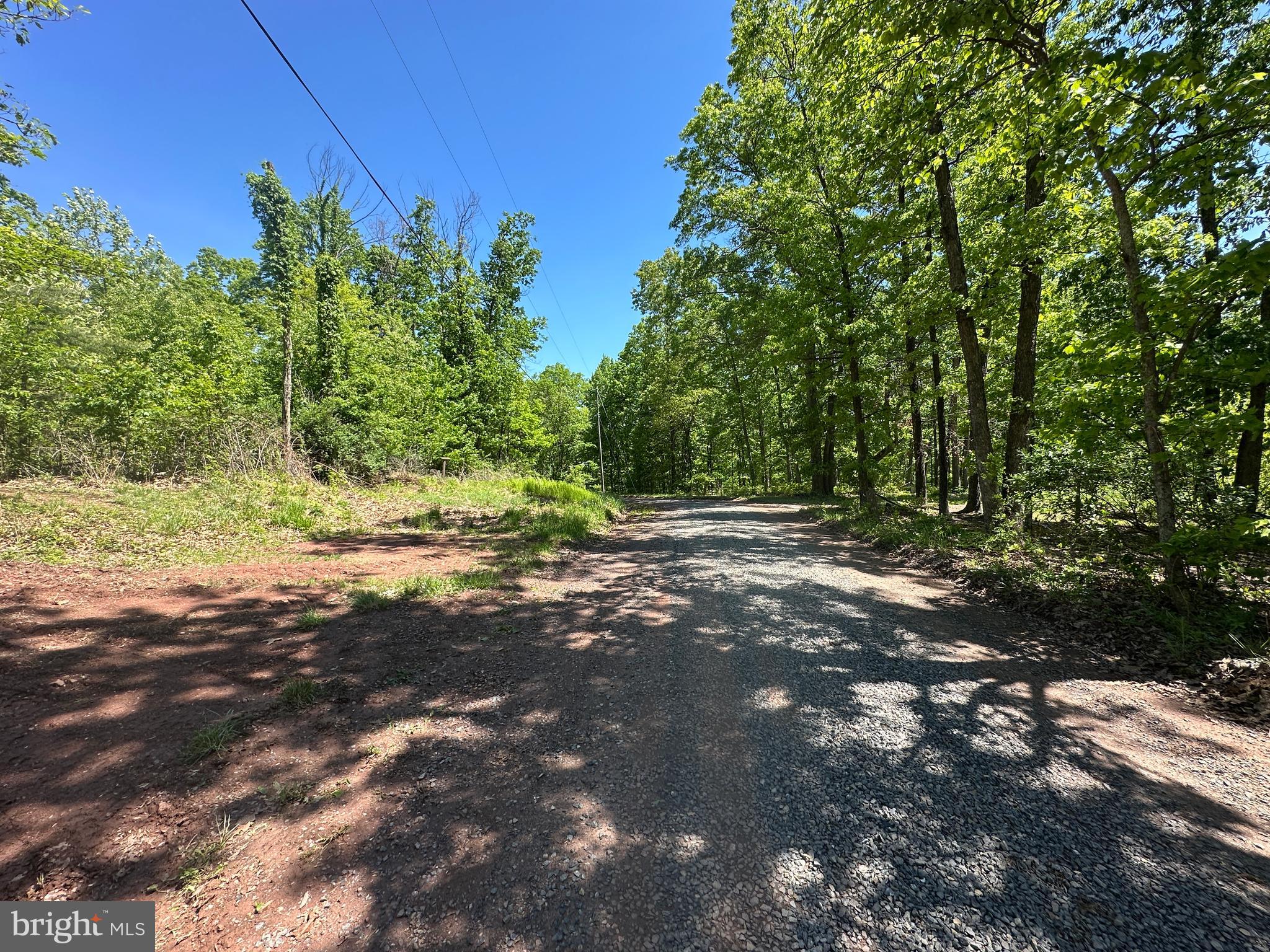 NONE UNRESTRICTED - Land