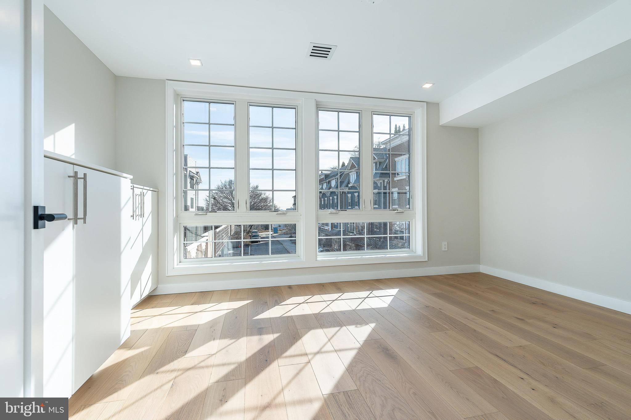 MANAYUNK - Residential