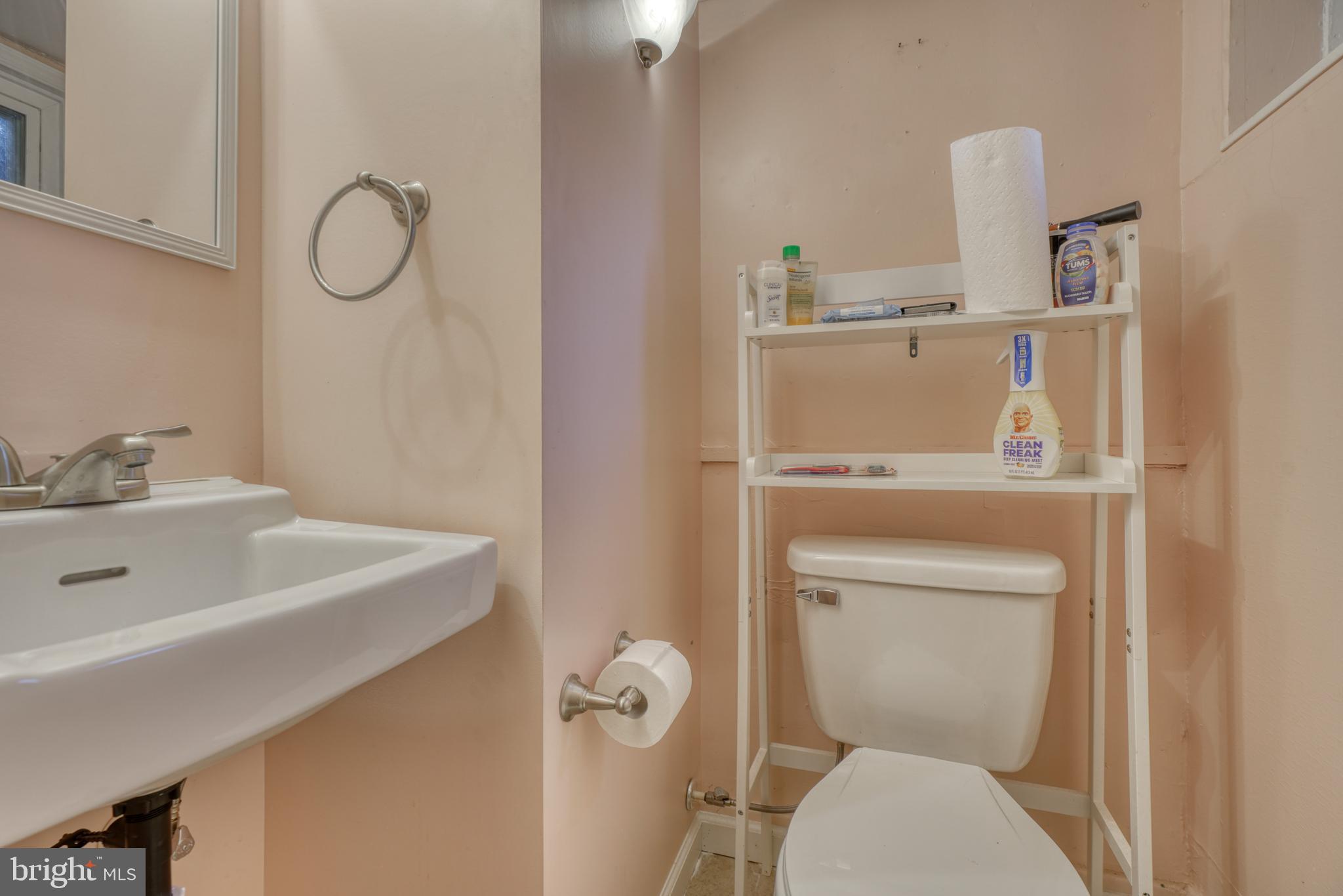 JACOB GREASLEY - Residential Lease