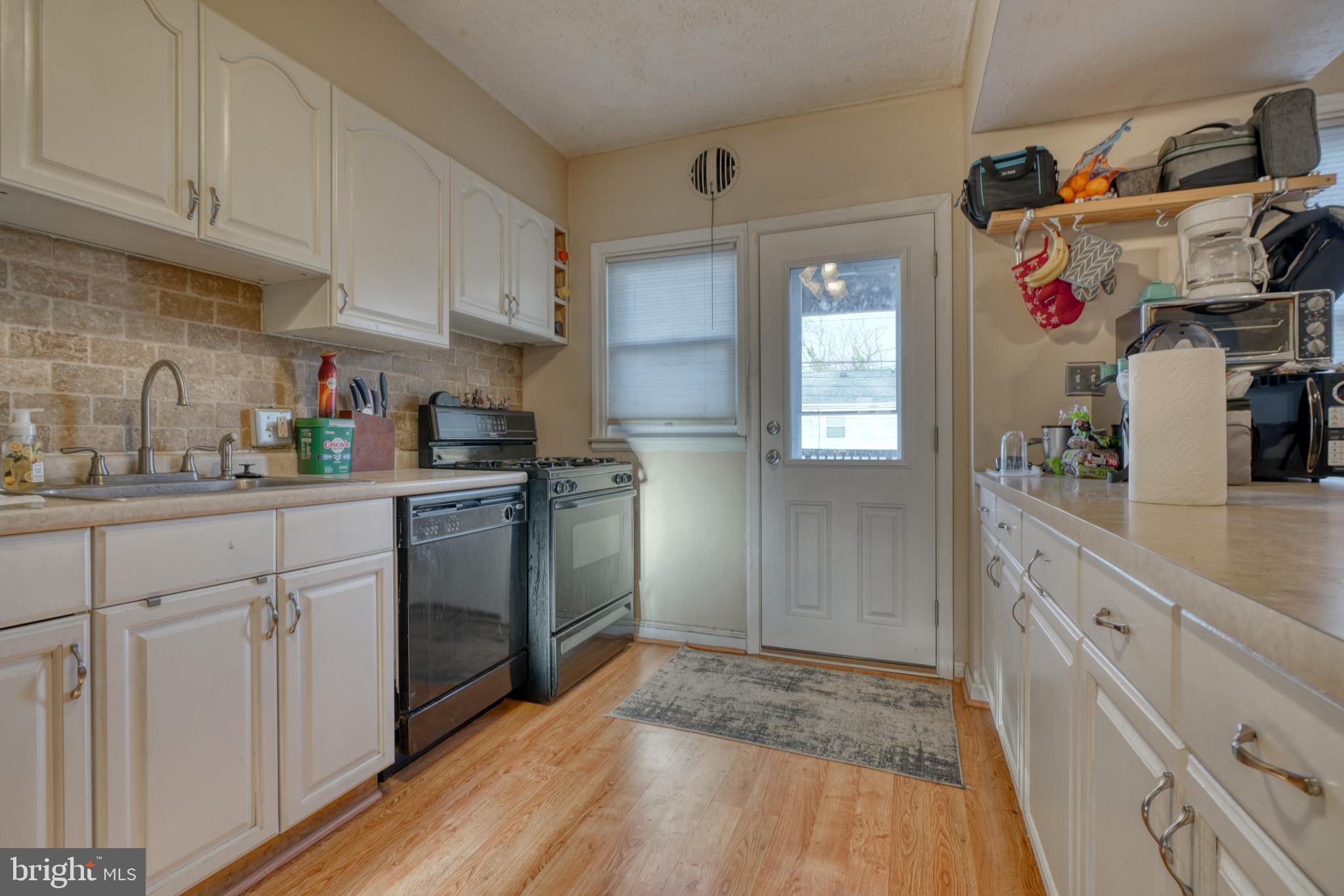 JACOB GREASLEY - Residential Lease