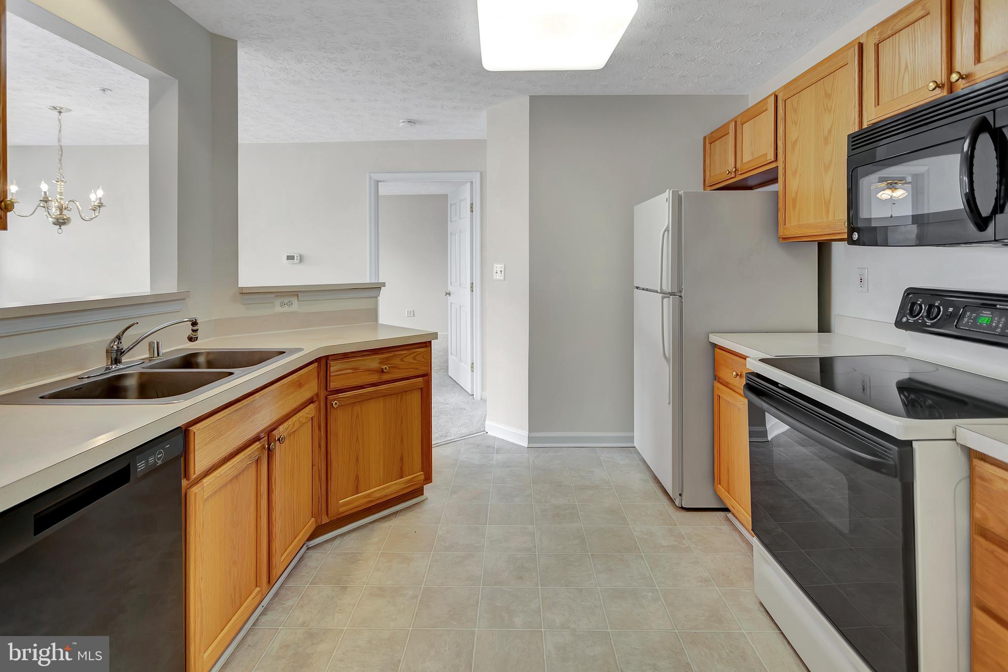 PERRY HALL FARMS GARDEN CONDOS - Residential