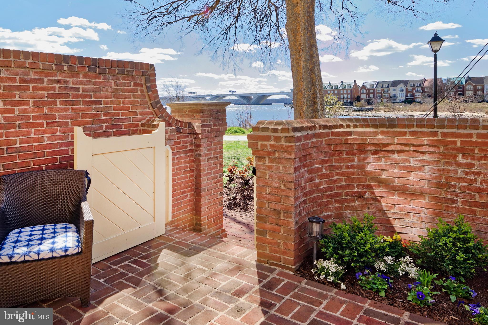 HARBORSIDE - Residential