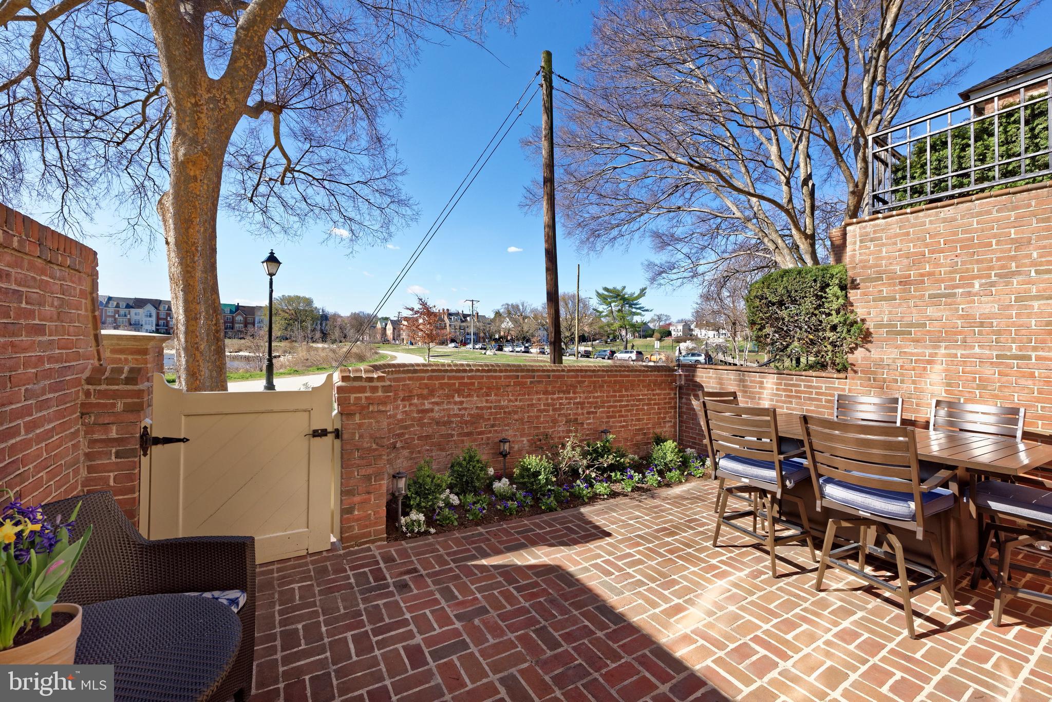 HARBORSIDE - Residential