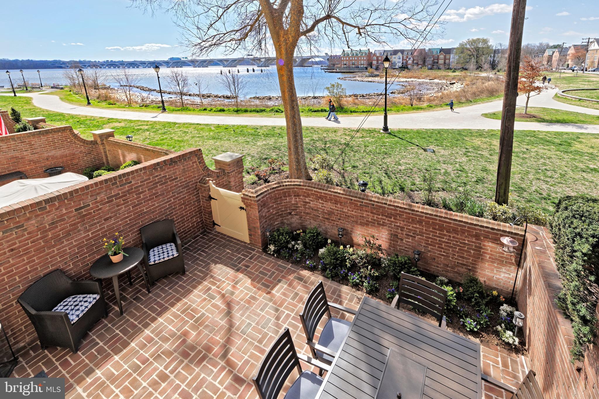 HARBORSIDE - Residential