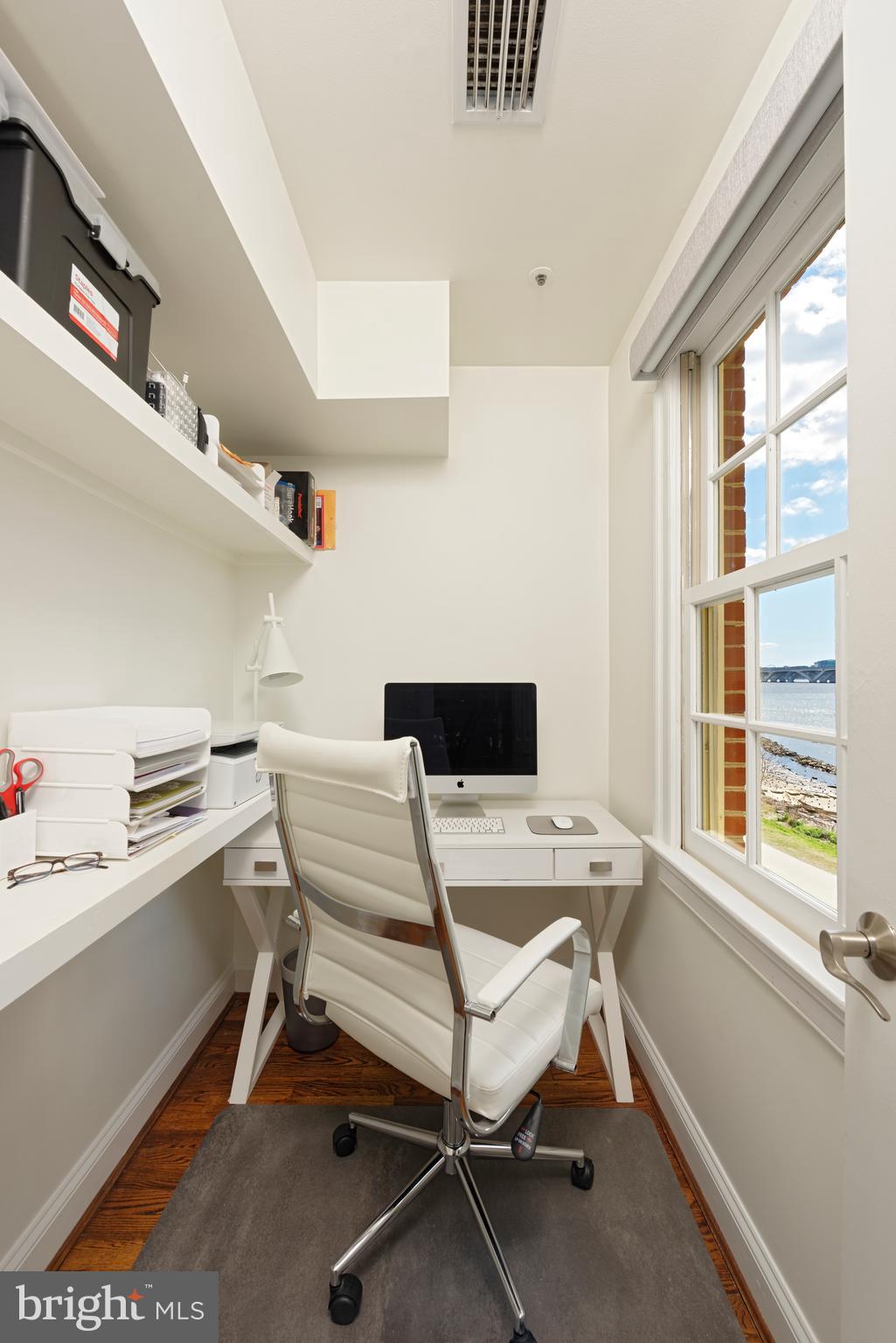 HARBORSIDE - Residential