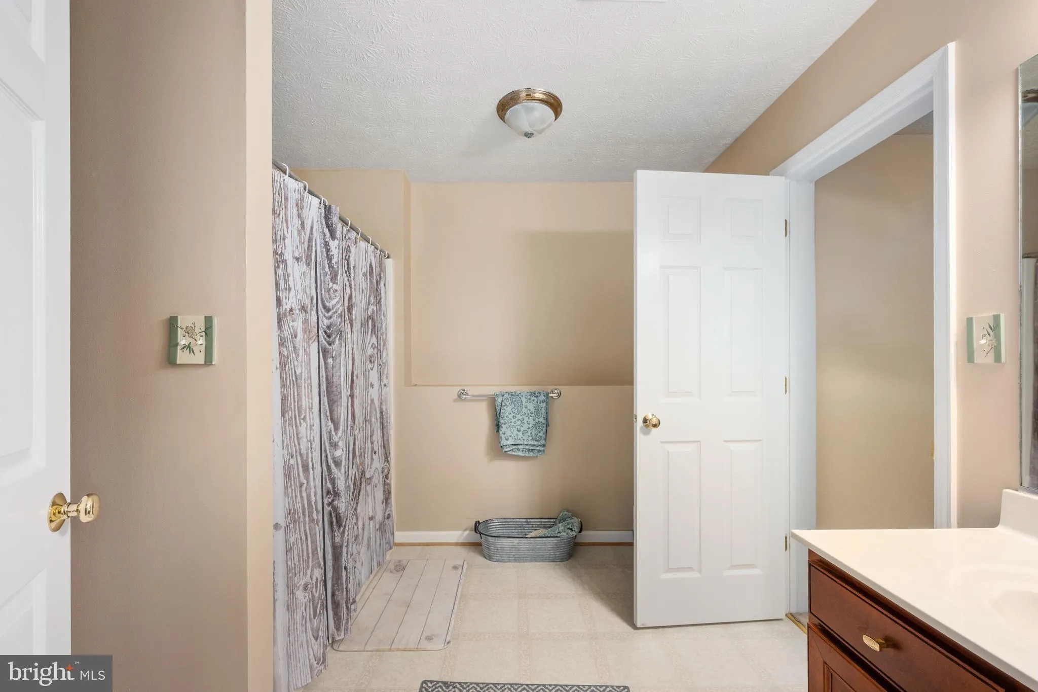 King George, Virginia 22485, United States, 5 Bedrooms Bedrooms, ,3 BathroomsBathrooms,Residential,Pending,105275