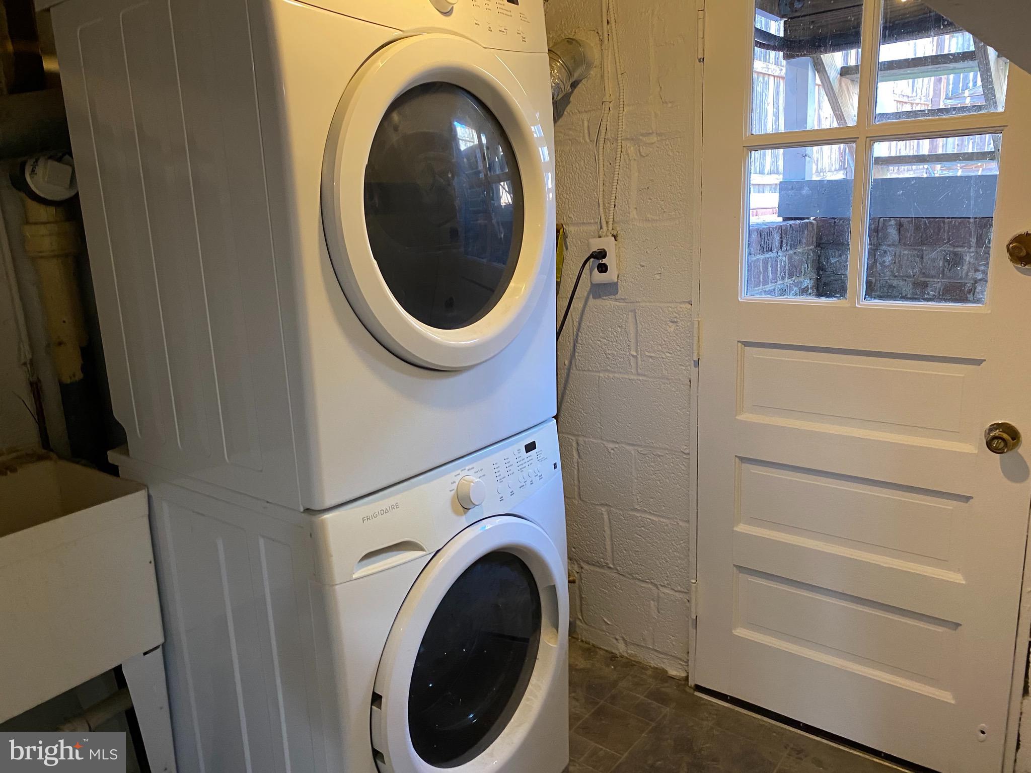 OLD TOWN ALEXANDRIA - Residential Lease