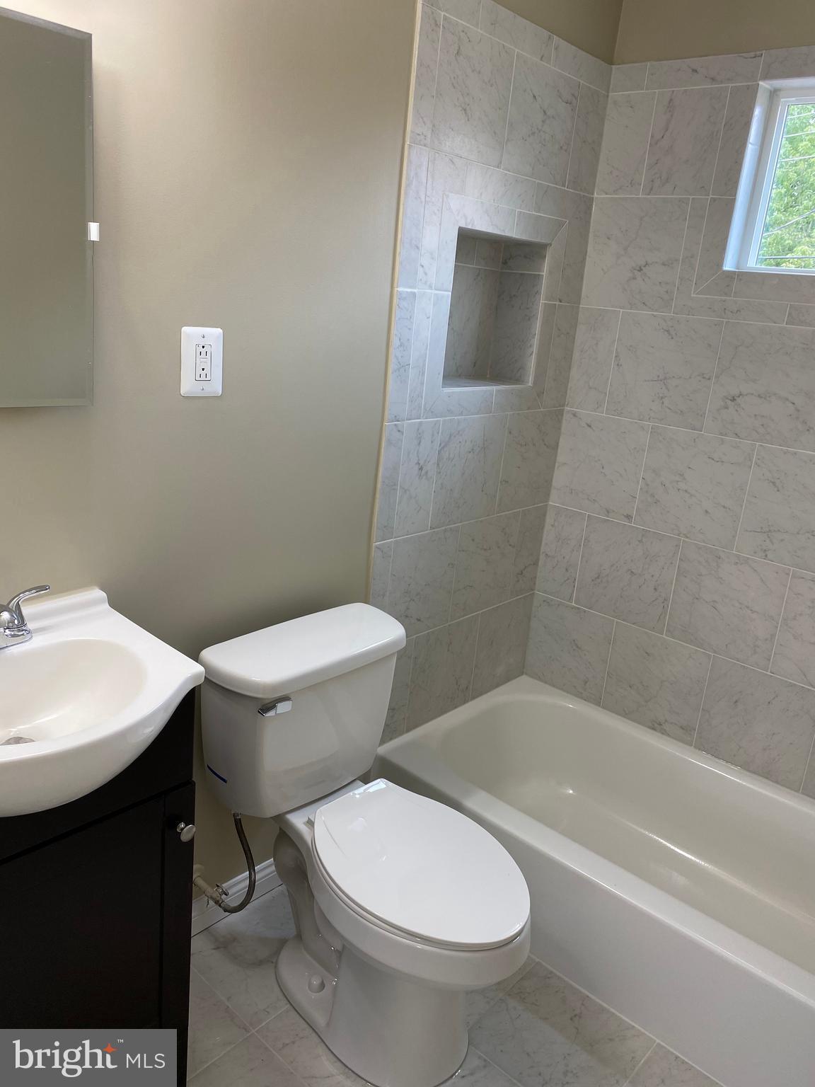 OLD TOWN ALEXANDRIA - Residential Lease