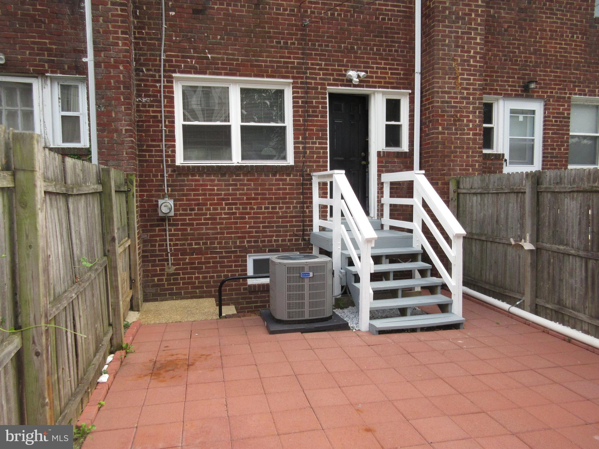 OLD TOWN ALEXANDRIA - Residential Lease