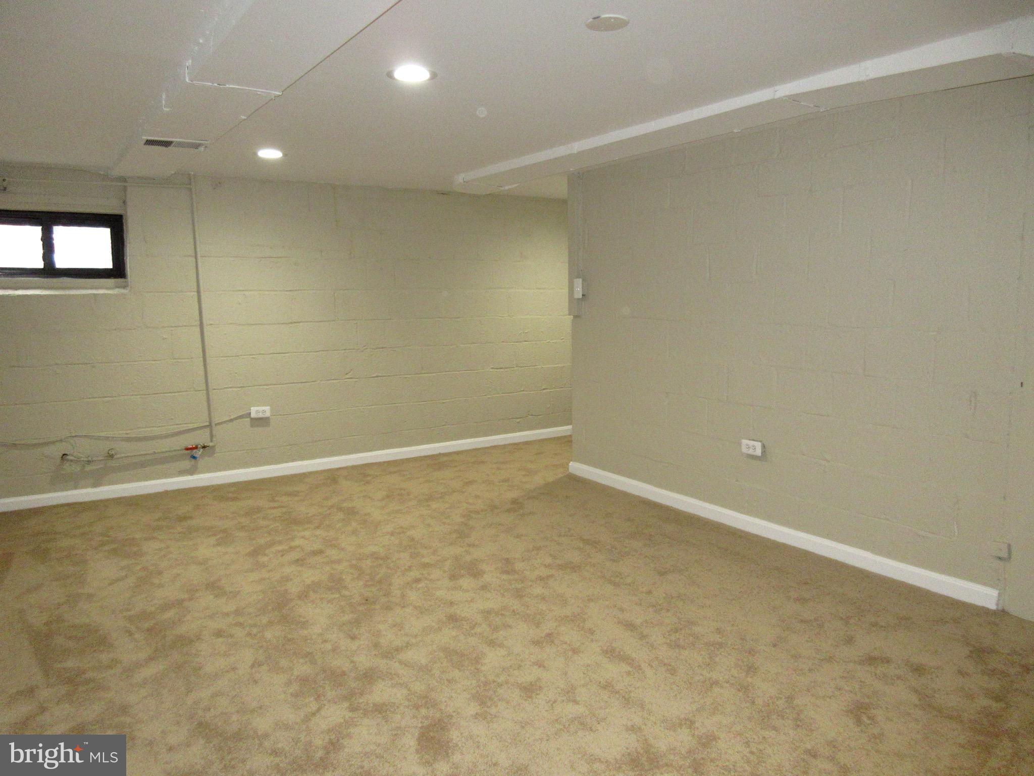 OLD TOWN ALEXANDRIA - Residential Lease