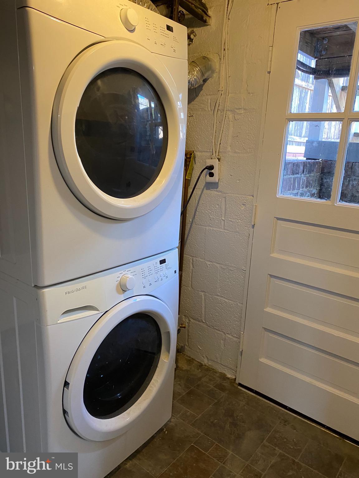 OLD TOWN ALEXANDRIA - Residential Lease