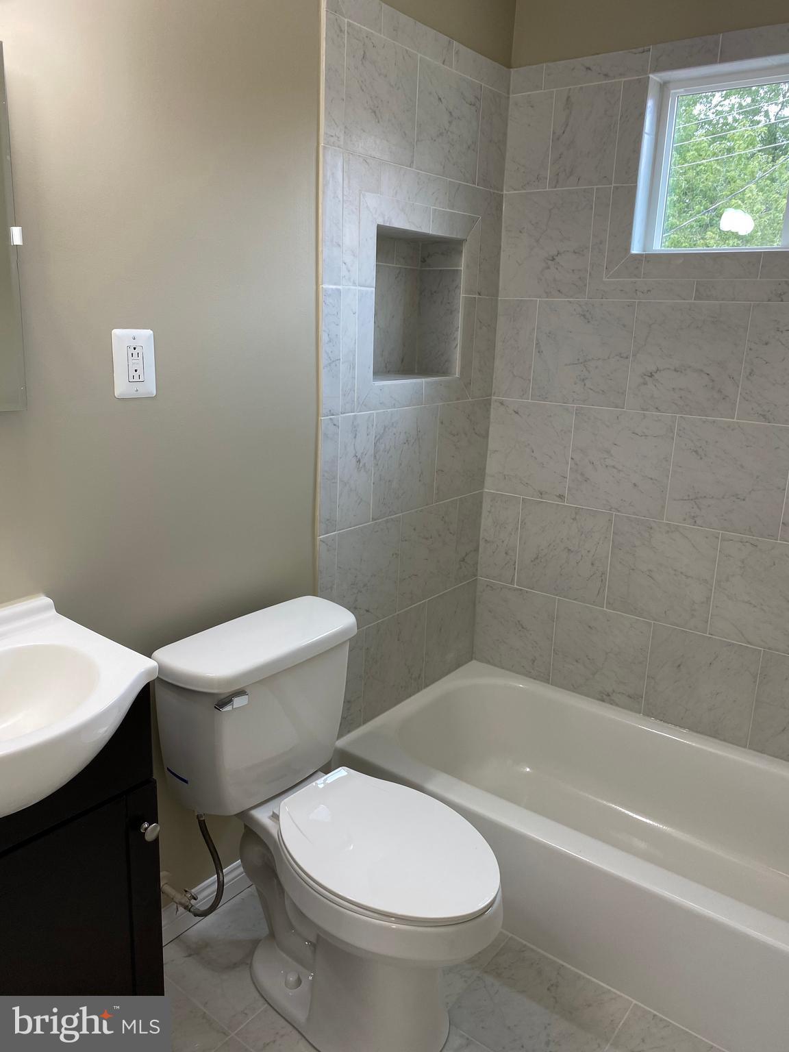 OLD TOWN ALEXANDRIA - Residential Lease