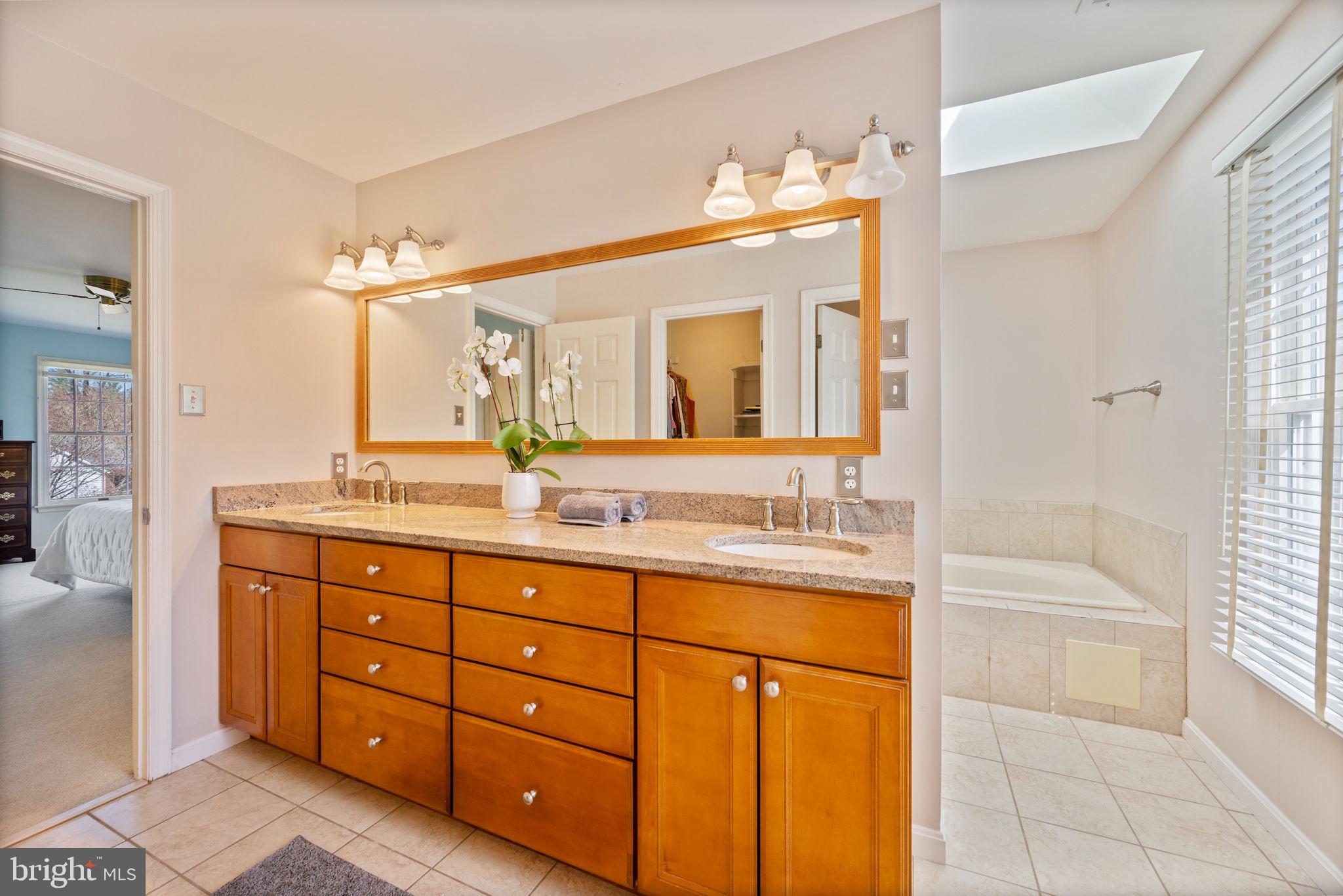 SHARRETTS RIDGE - Residential