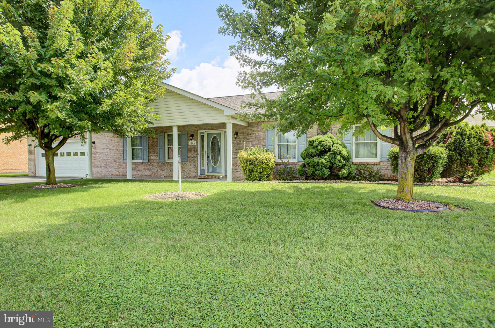 1206 S POINTE DRIVE