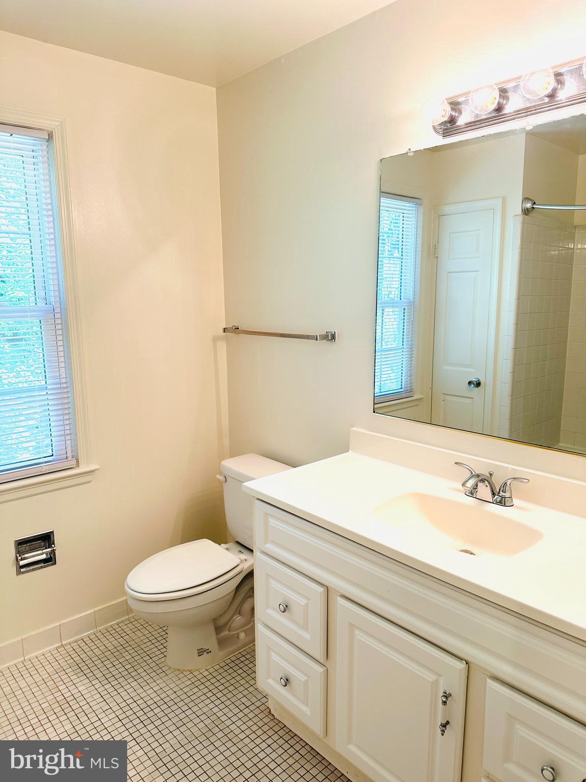 GREAT FALLS ESTATES - Residential Lease