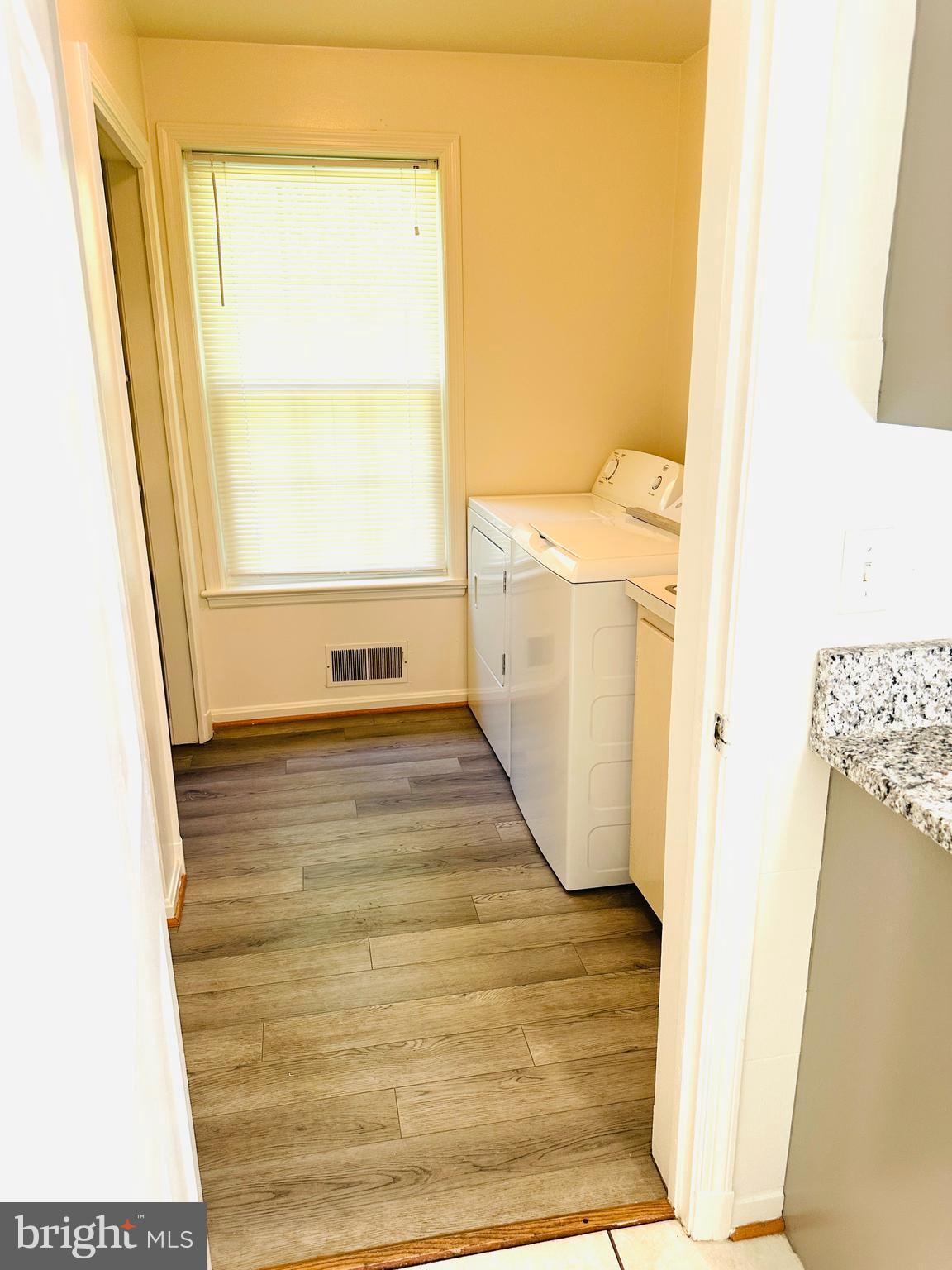 GREAT FALLS ESTATES - Residential Lease