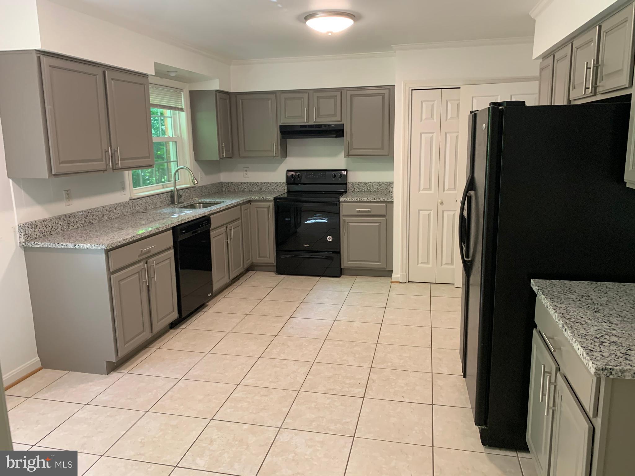 GREAT FALLS ESTATES - Residential Lease