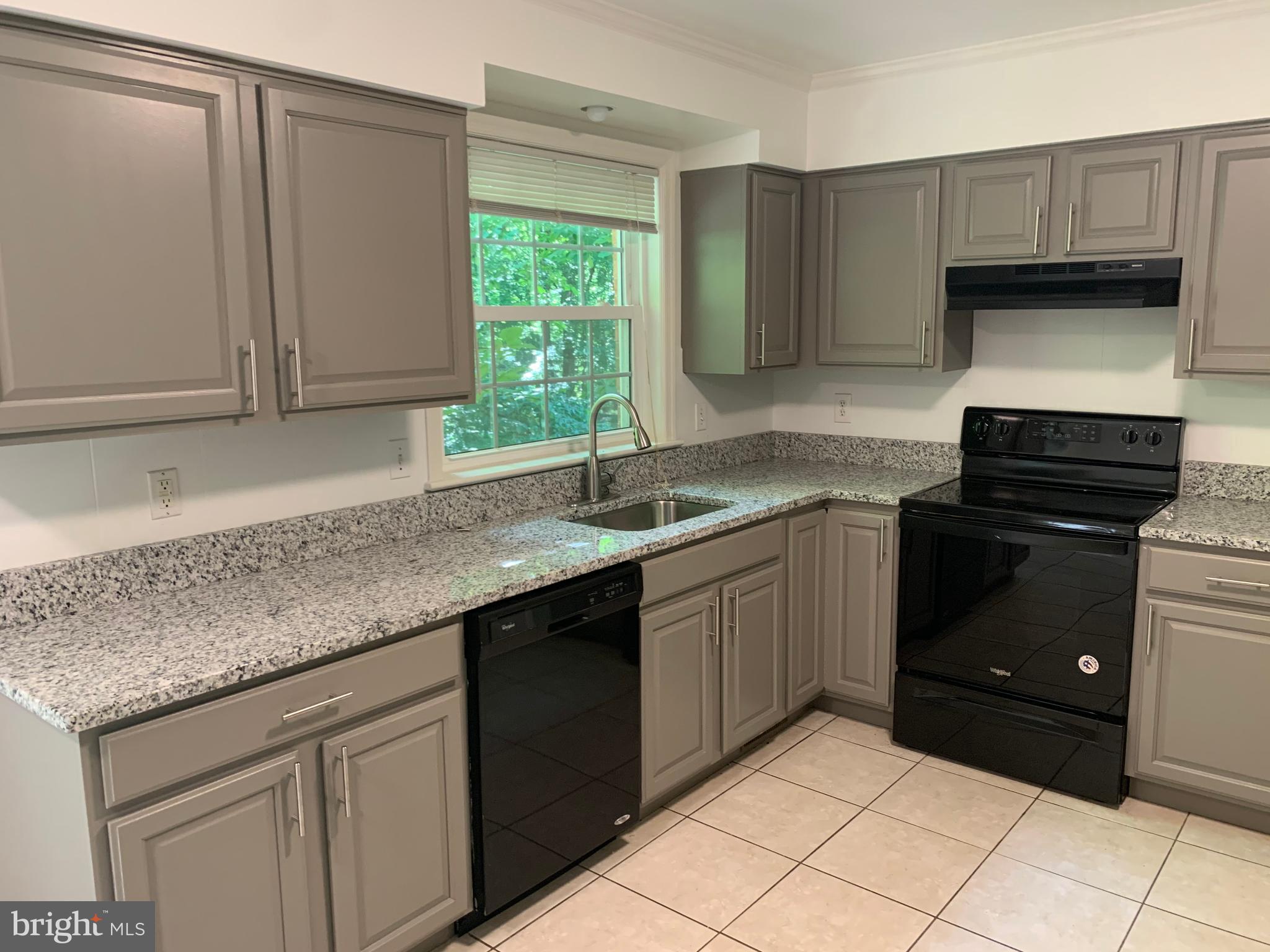 GREAT FALLS ESTATES - Residential Lease