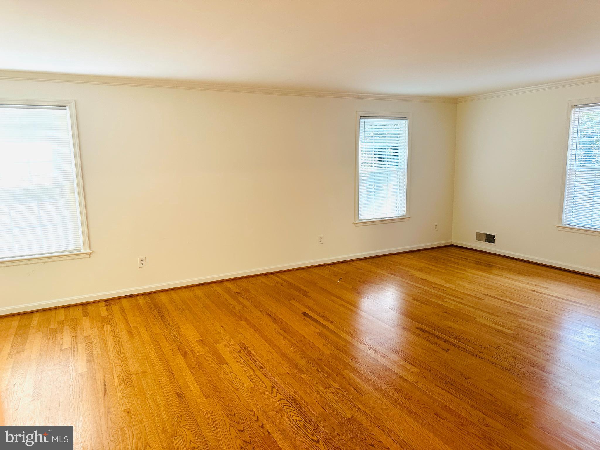 GREAT FALLS ESTATES - Residential Lease