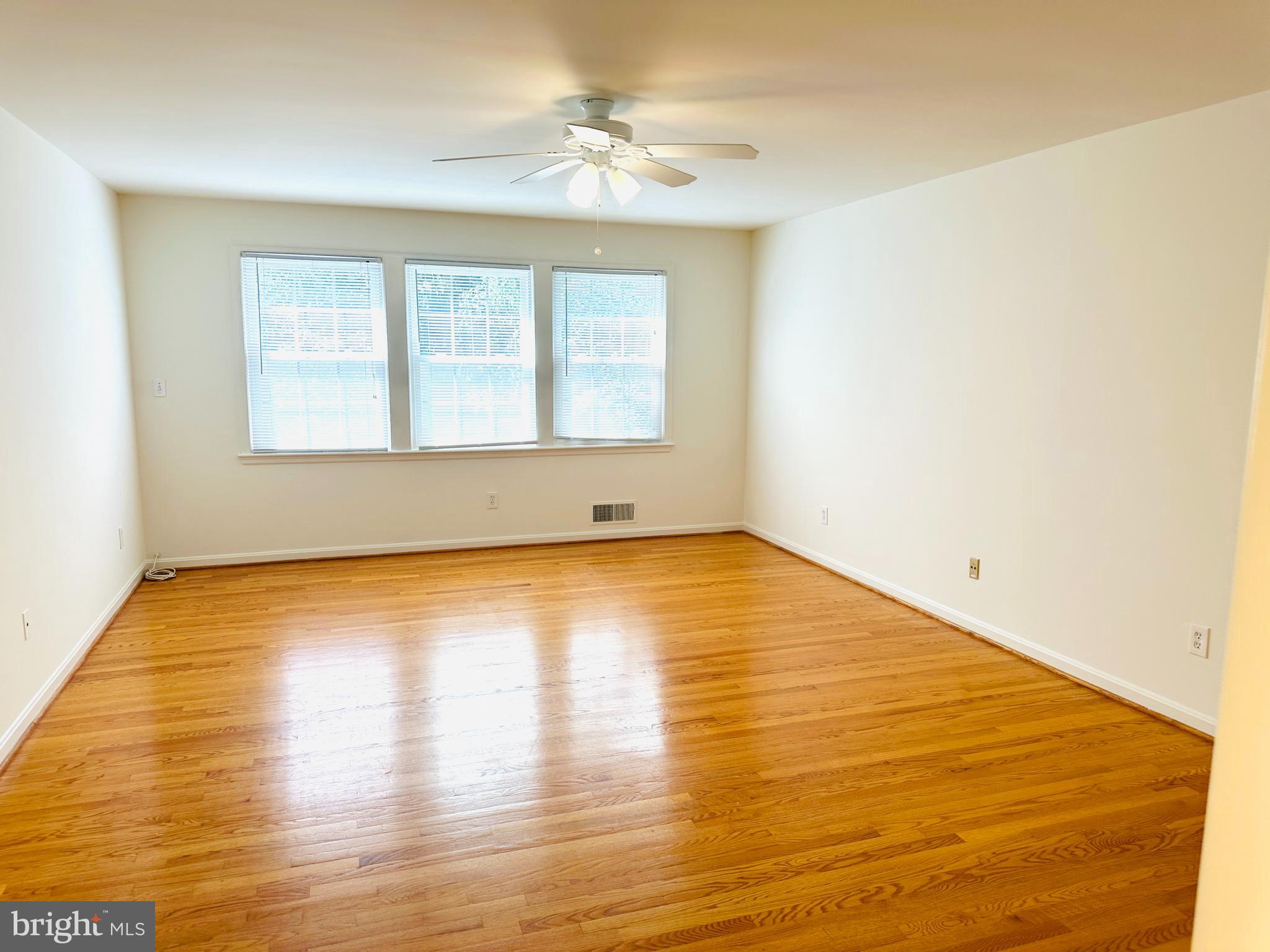 GREAT FALLS ESTATES - Residential Lease