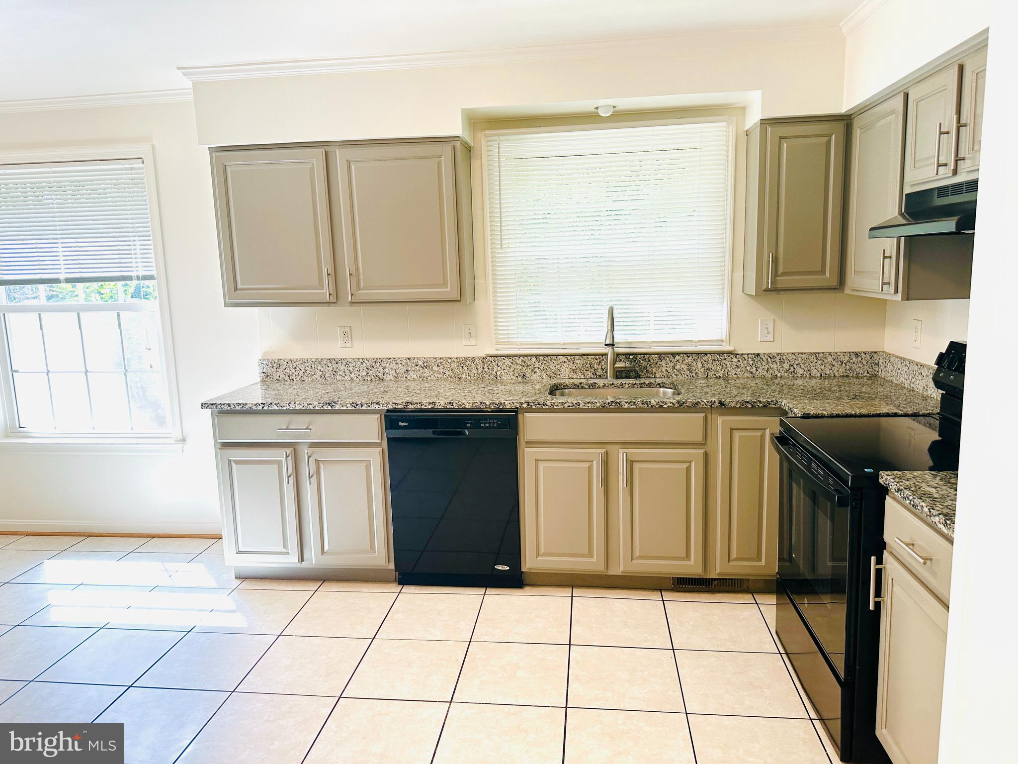 GREAT FALLS ESTATES - Residential Lease