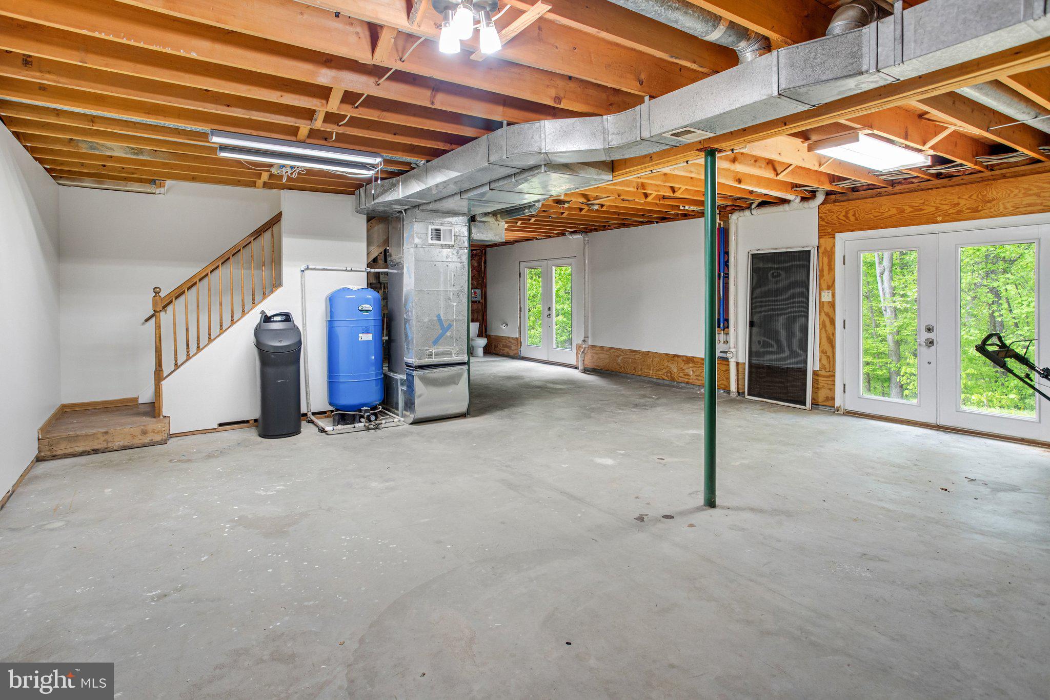 OCCOQUAN OAKS - Residential